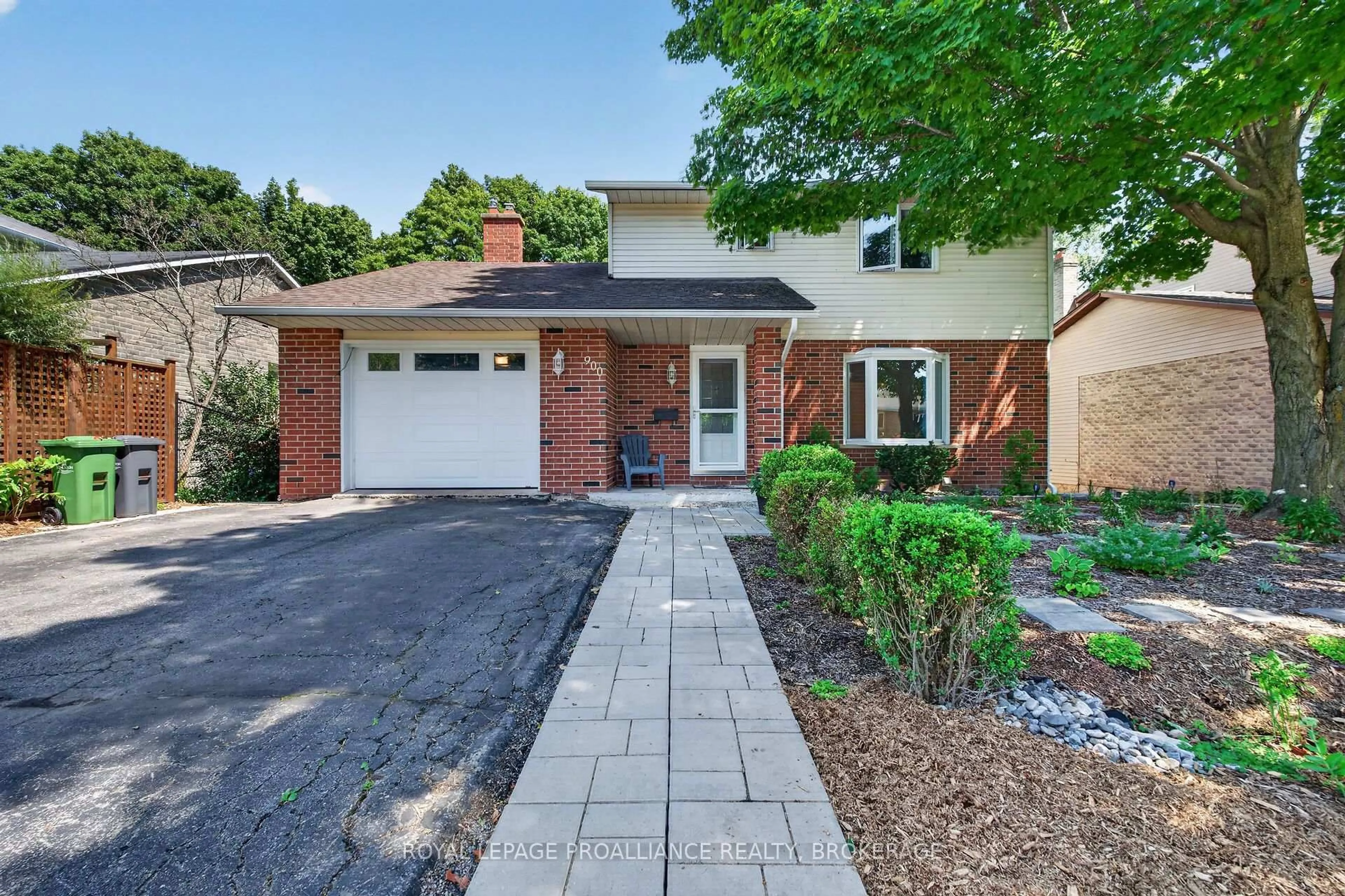 Home with brick exterior material, street for 900 Nottinghill Ave, Kingston Ontario K7P 2B4