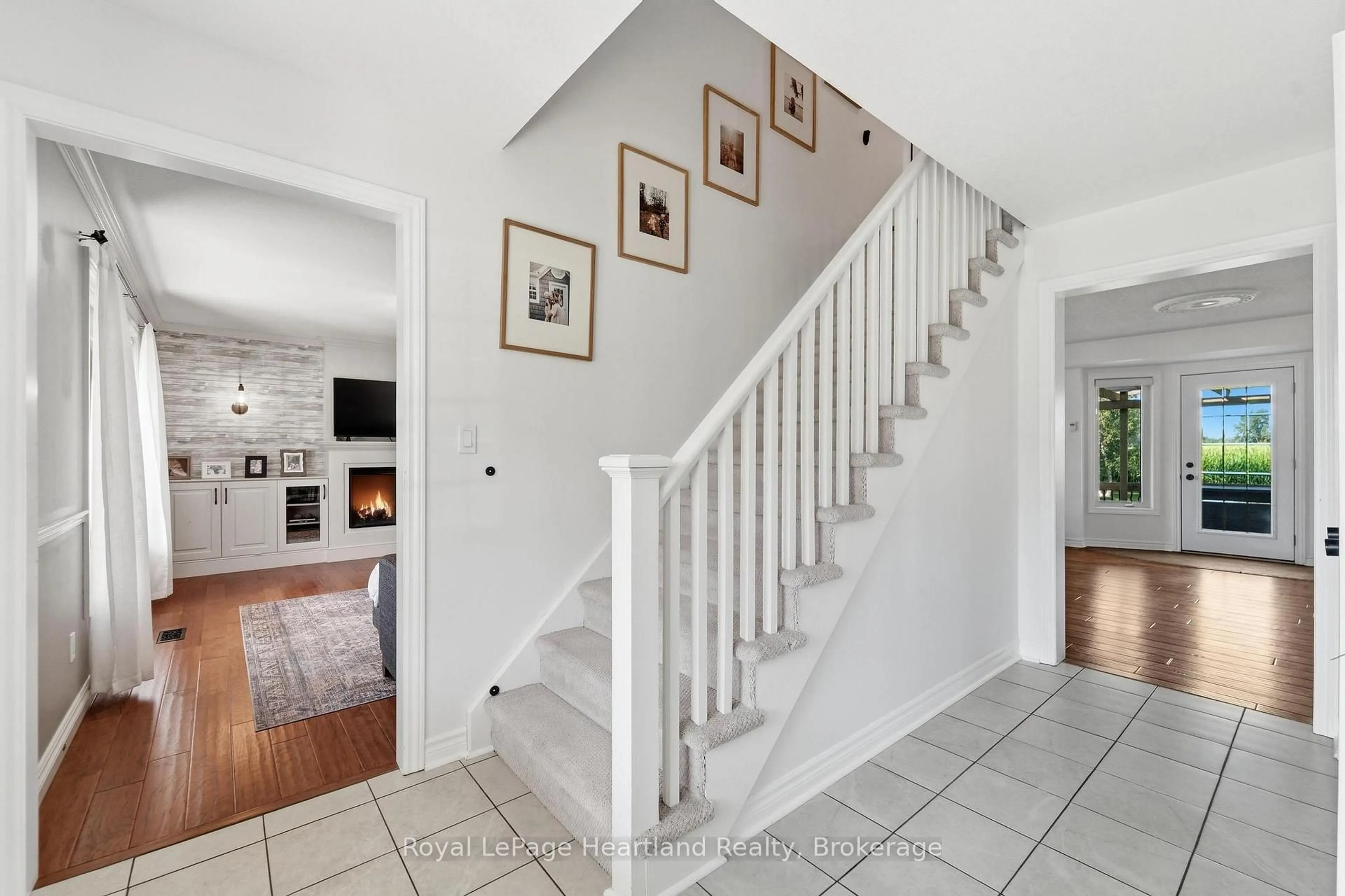Stairs for 176 MCFARLIN Dr, West Grey Ontario N0G 2L0