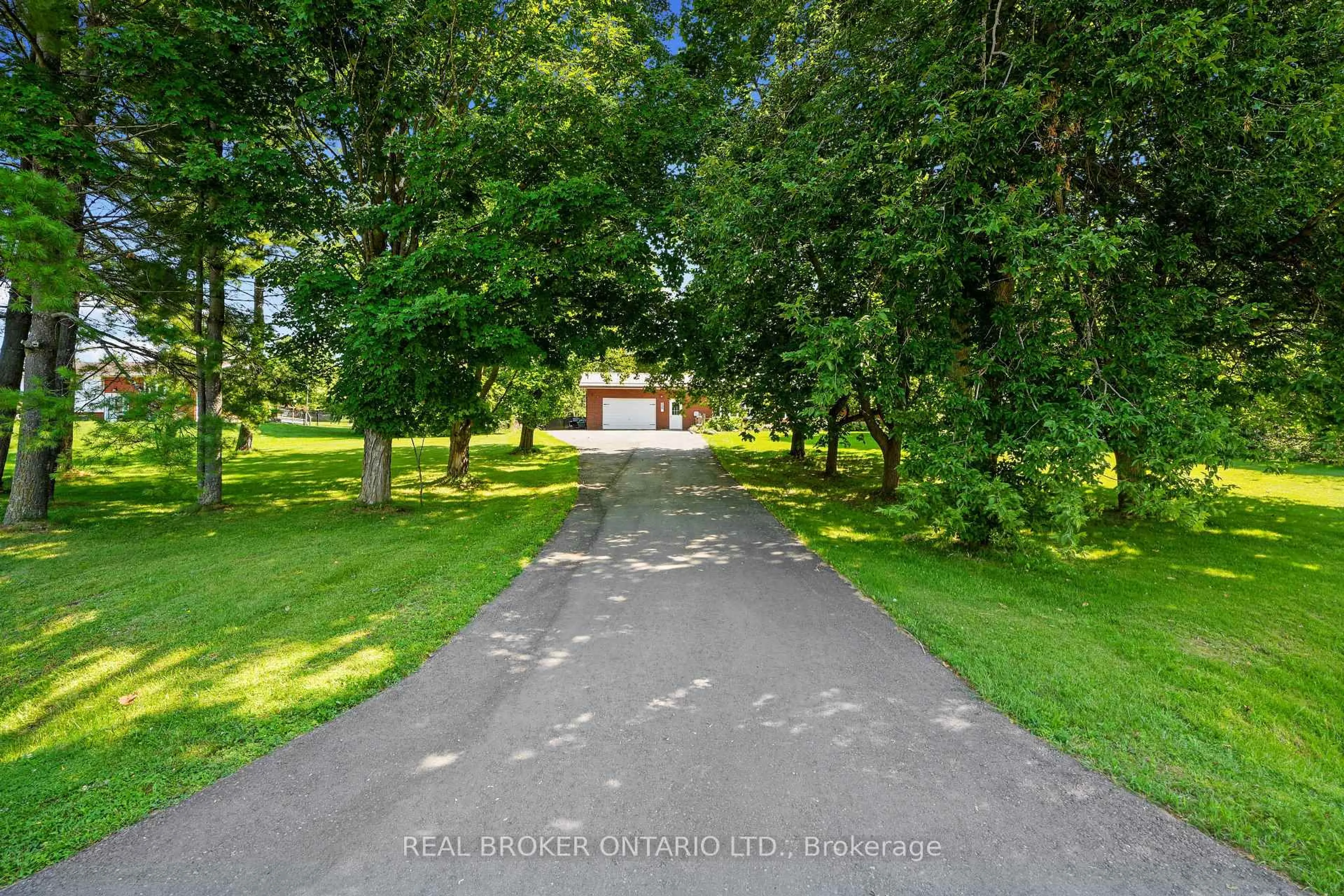 A pic from outside/outdoor area/front of a property/back of a property/a pic from drone, unknown for 33 Cadillac Blvd, Kawartha Lakes Ontario K0L 2W0