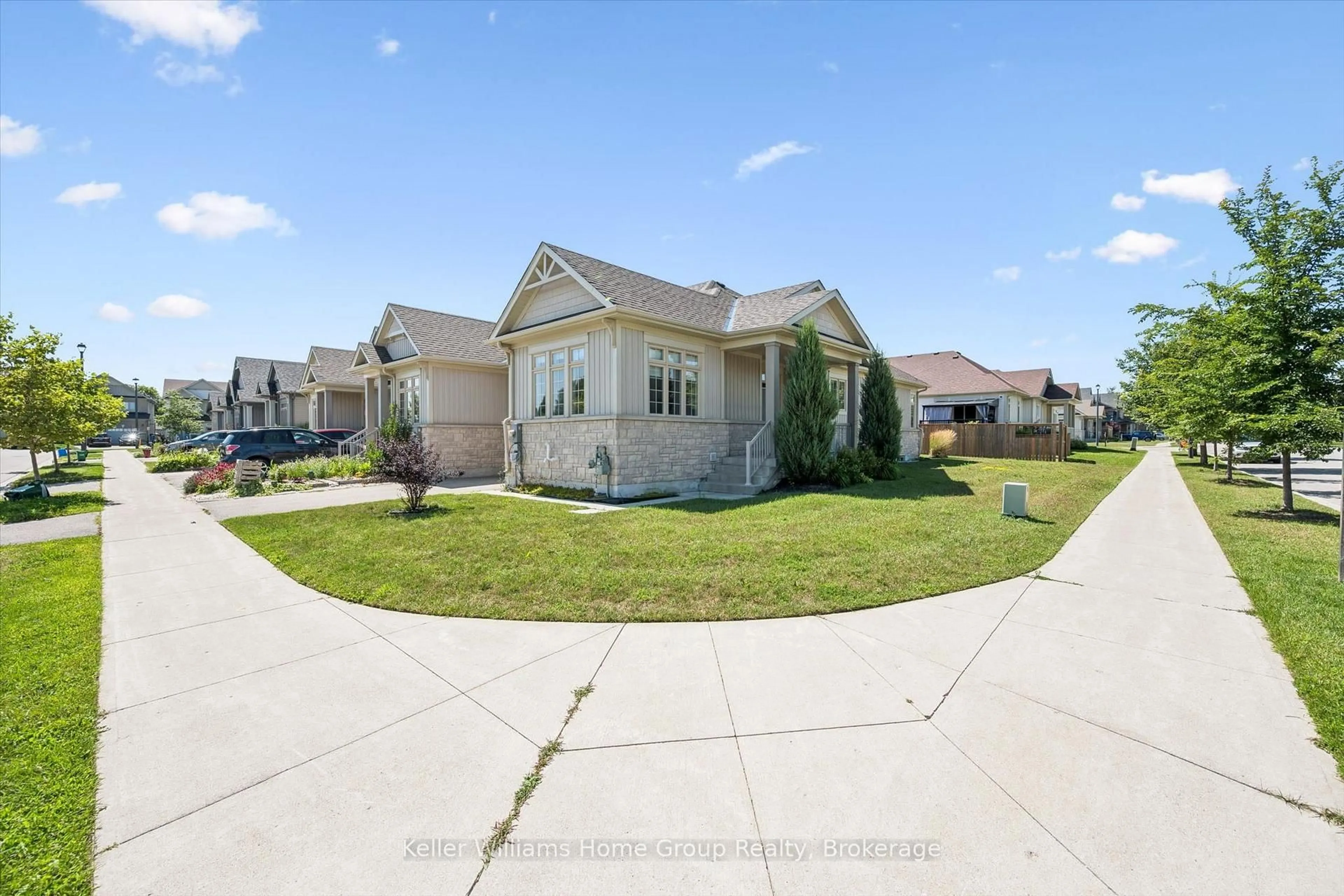 Home with vinyl exterior material, street for 52 Findlay Way, Centre Wellington Ontario N1M 0G7