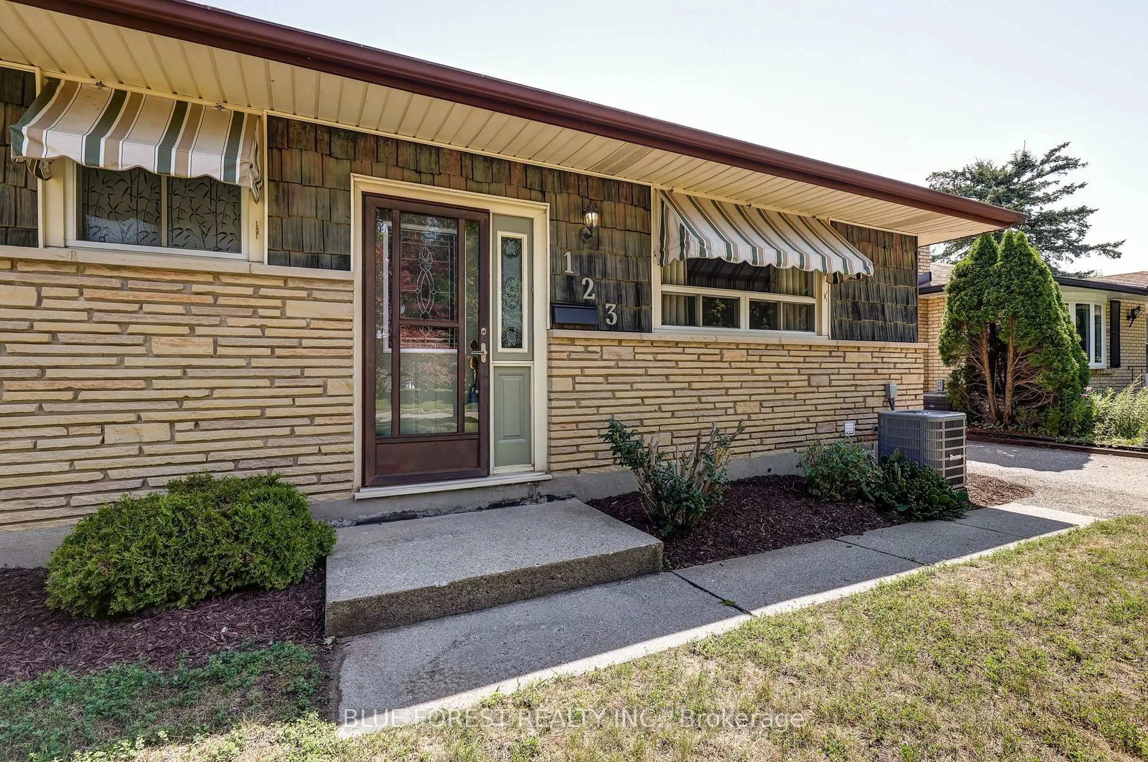 Home with brick exterior material, street for 123 Aponi Cres, London East Ontario N5V 2V3