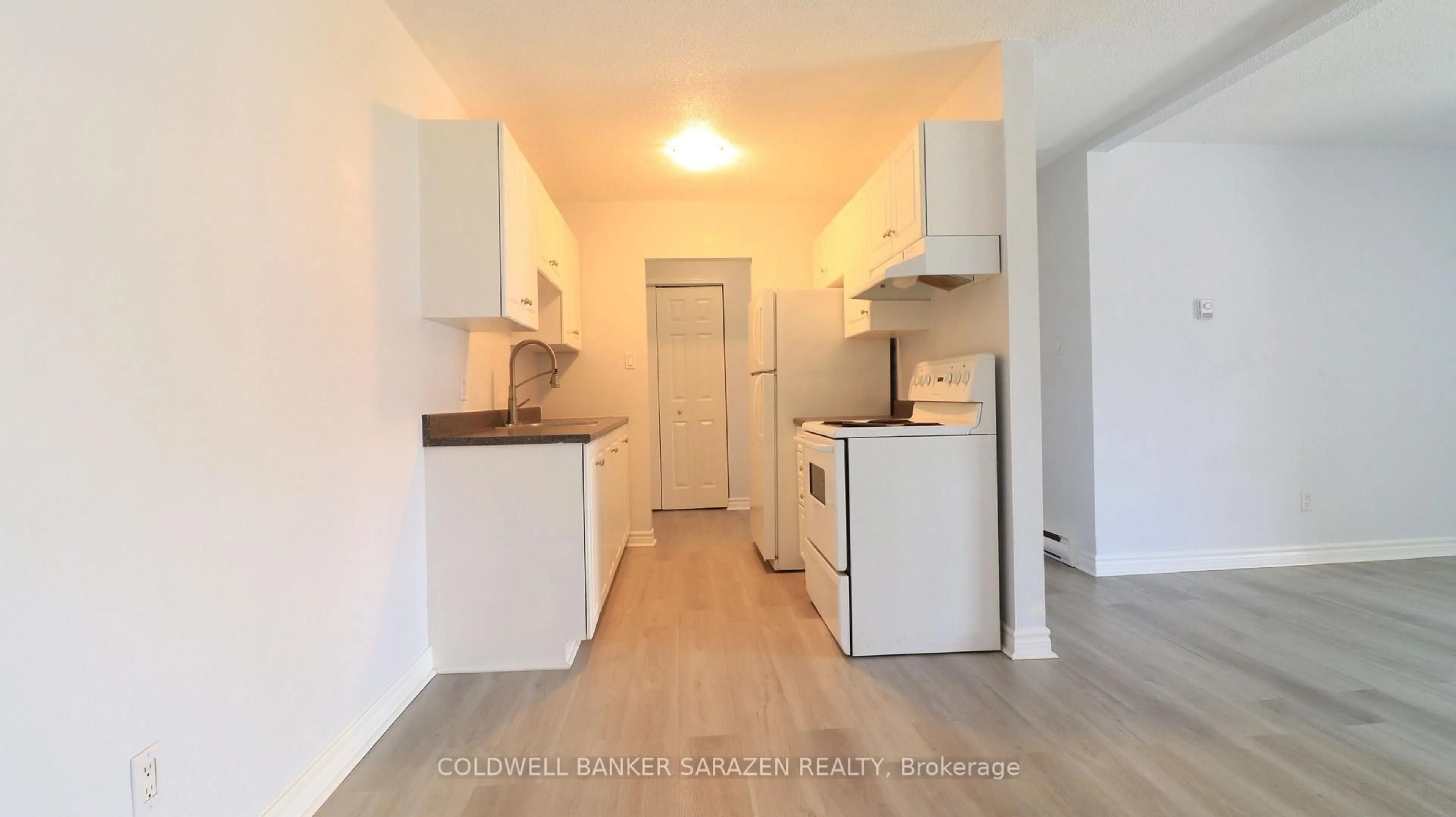 Standard kitchen, wood/laminate floor for 190 Elgin St #302, Arnprior Ontario K7S 1P1