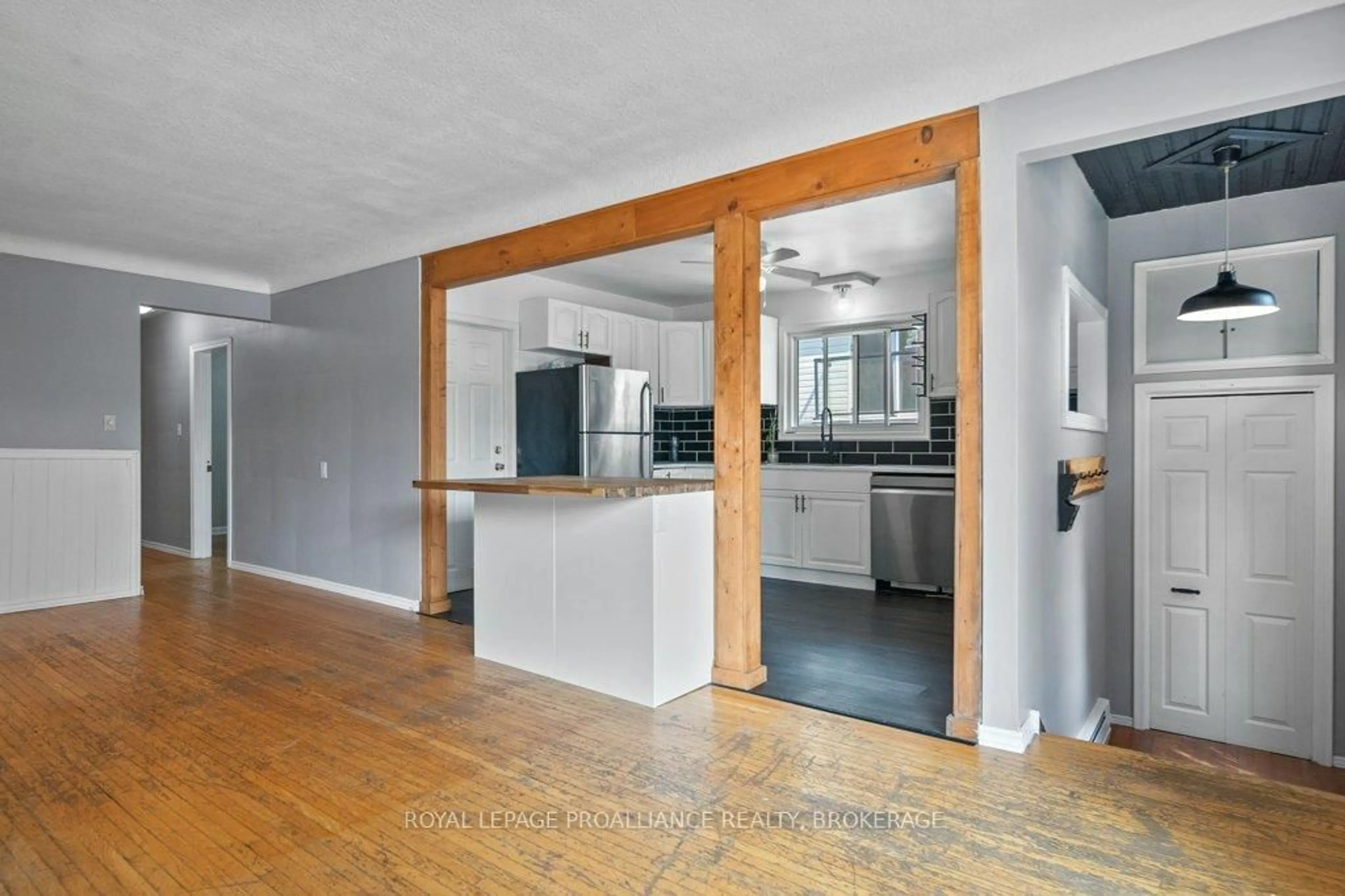 Unknown for 590 Macdonnell St, Kingston Ontario K7K 4X1