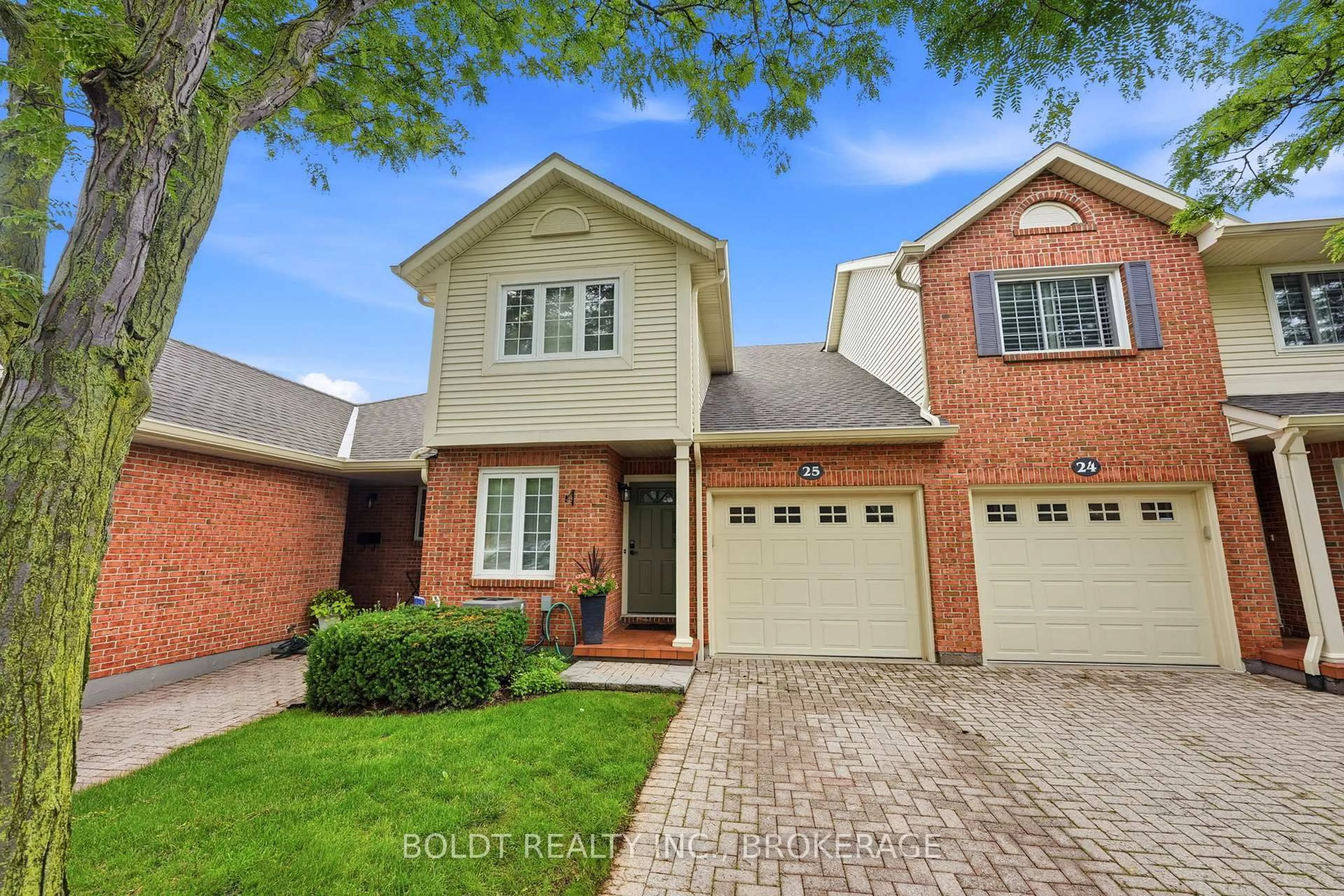 Home with brick exterior material, street for 275 Pelham Rd #25, St. Catharines Ontario L2S 3B9