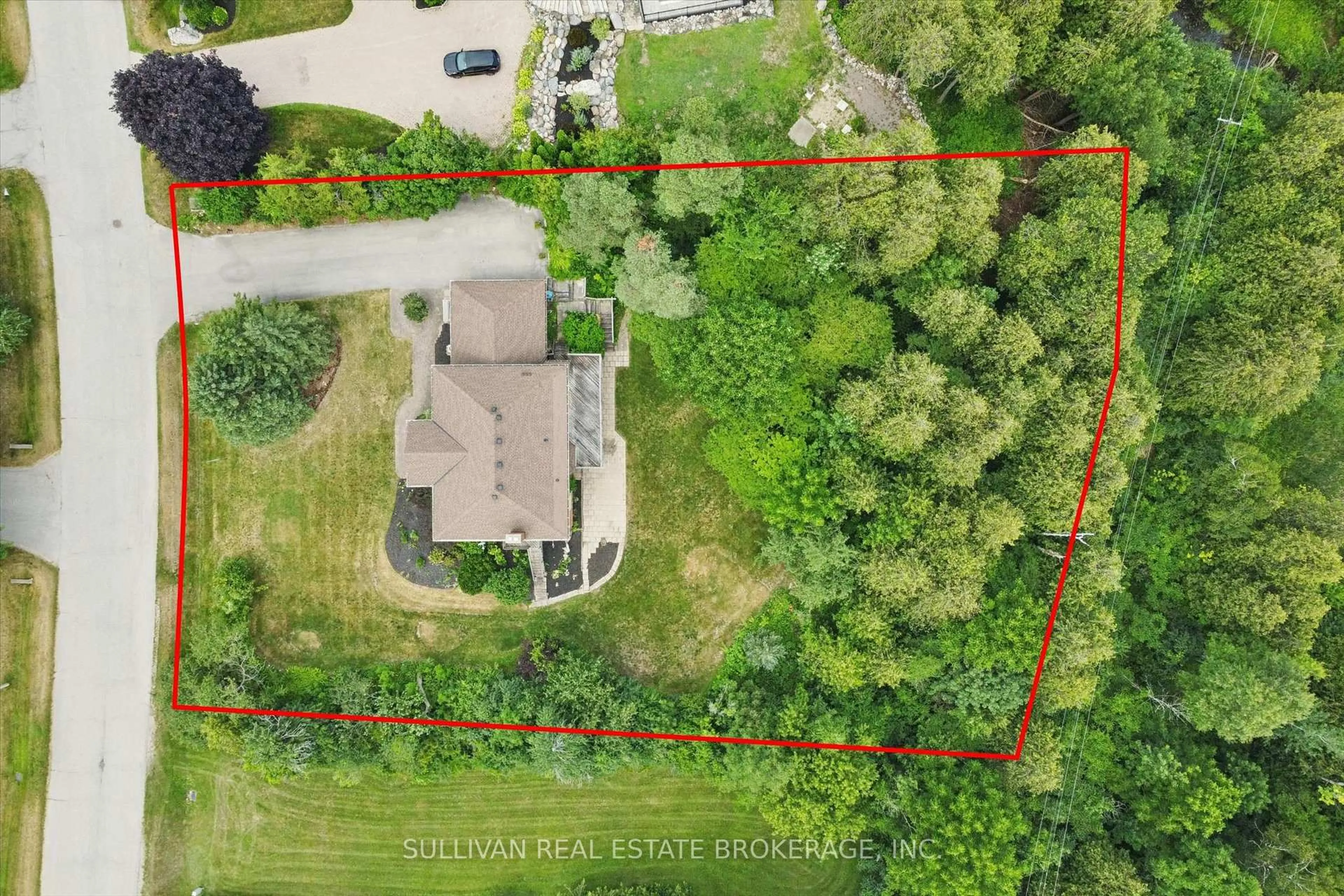 A pic from outside/outdoor area/front of a property/back of a property/a pic from drone, street for 105 Cobblestone Pl, Guelph/Eramosa Ontario N0B 2K0
