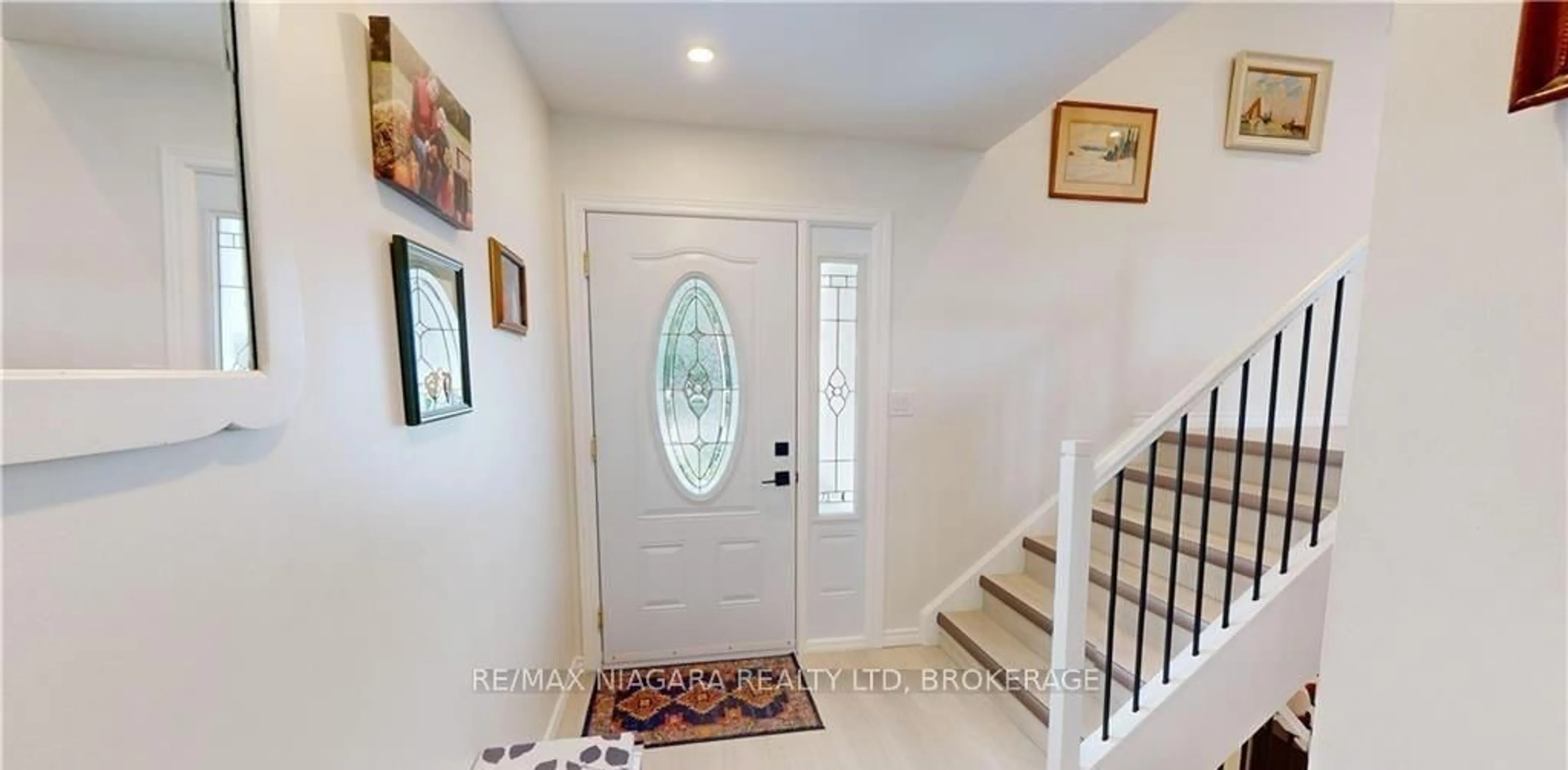 Indoor entryway for 84 Ziraldo Rd, St. Catharines Ontario L2N 6T1