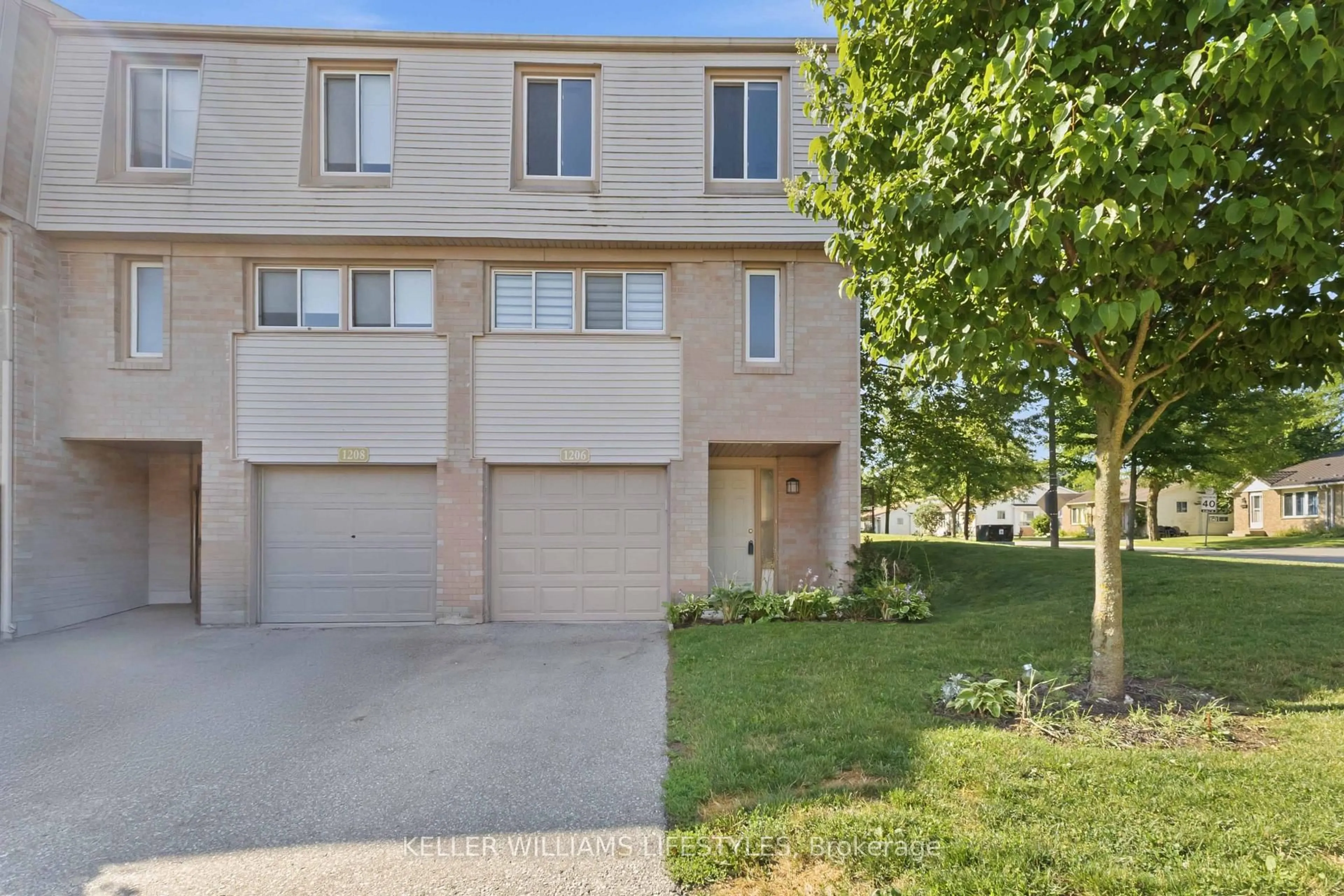 A pic from outside/outdoor area/front of a property/back of a property/a pic from drone, street for 1206 Limberlost Rd, London North Ontario N6G 3A5