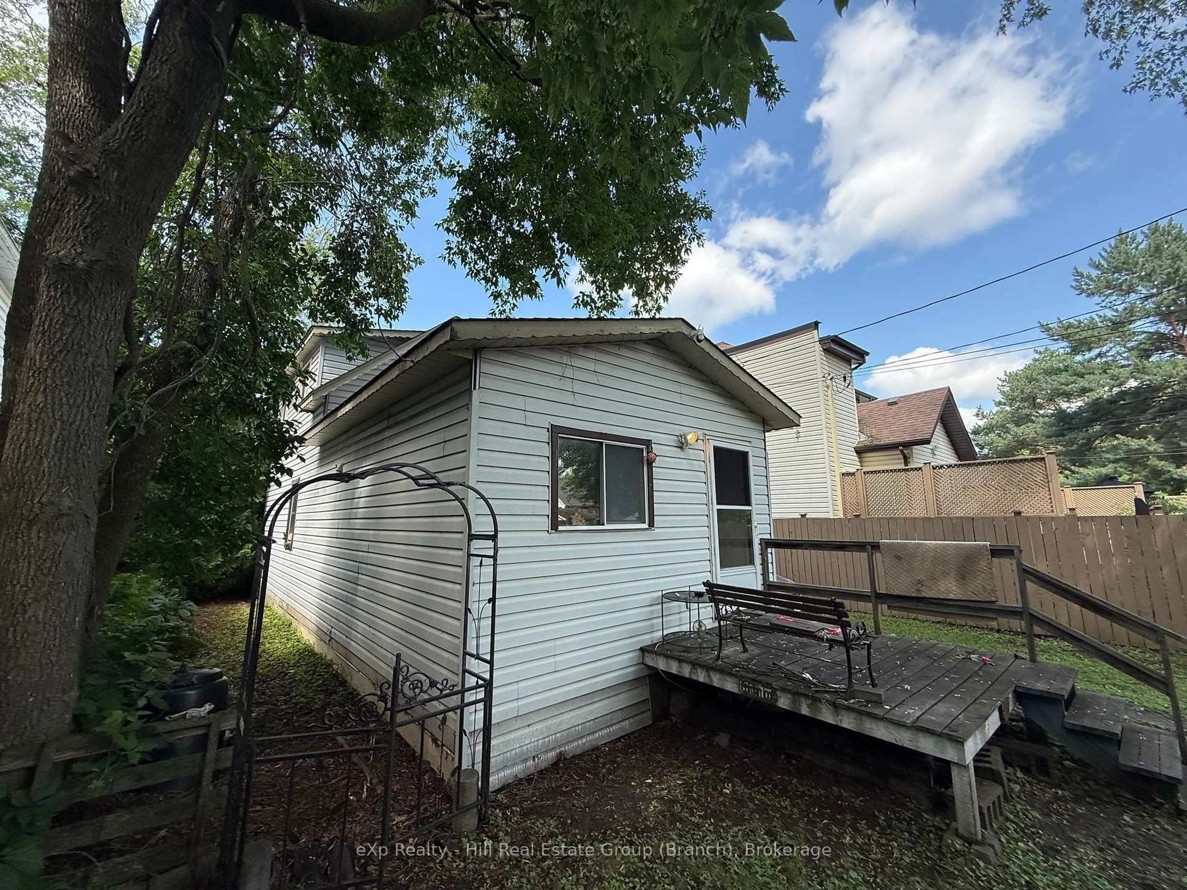 Unknown for 446 Vickers St, Thunder Bay Ontario P7C 4B5