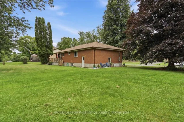 270 Colonial Rd, Belleville 5