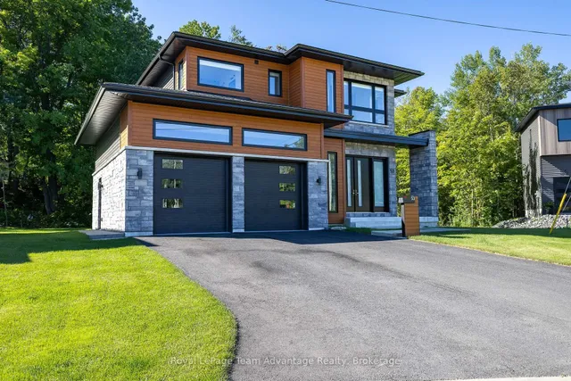 53 Dennis Dr, Parry Sound 2