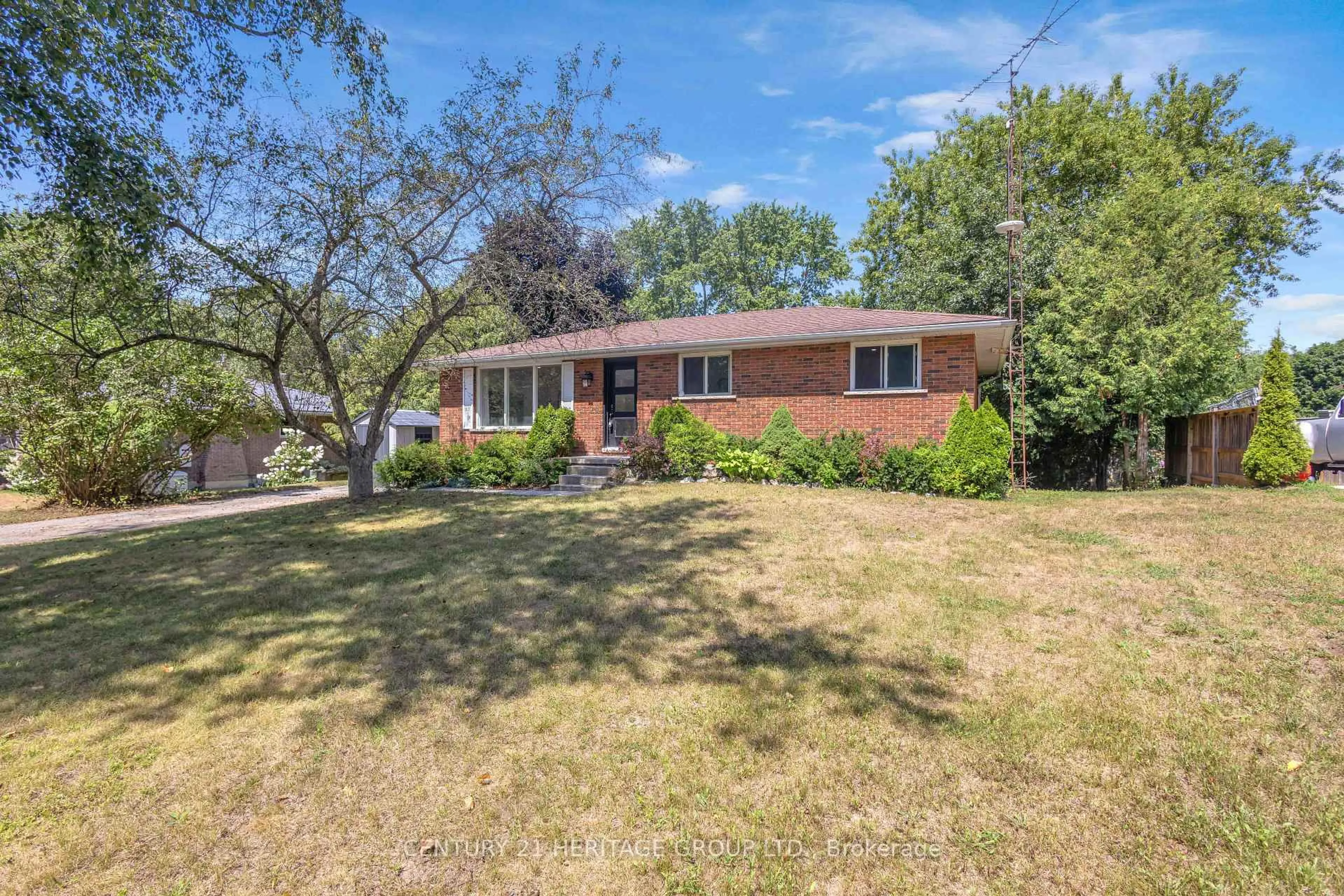 Unknown for 30 Ridgeway Ave, Norfolk Ontario N3Y 4J9