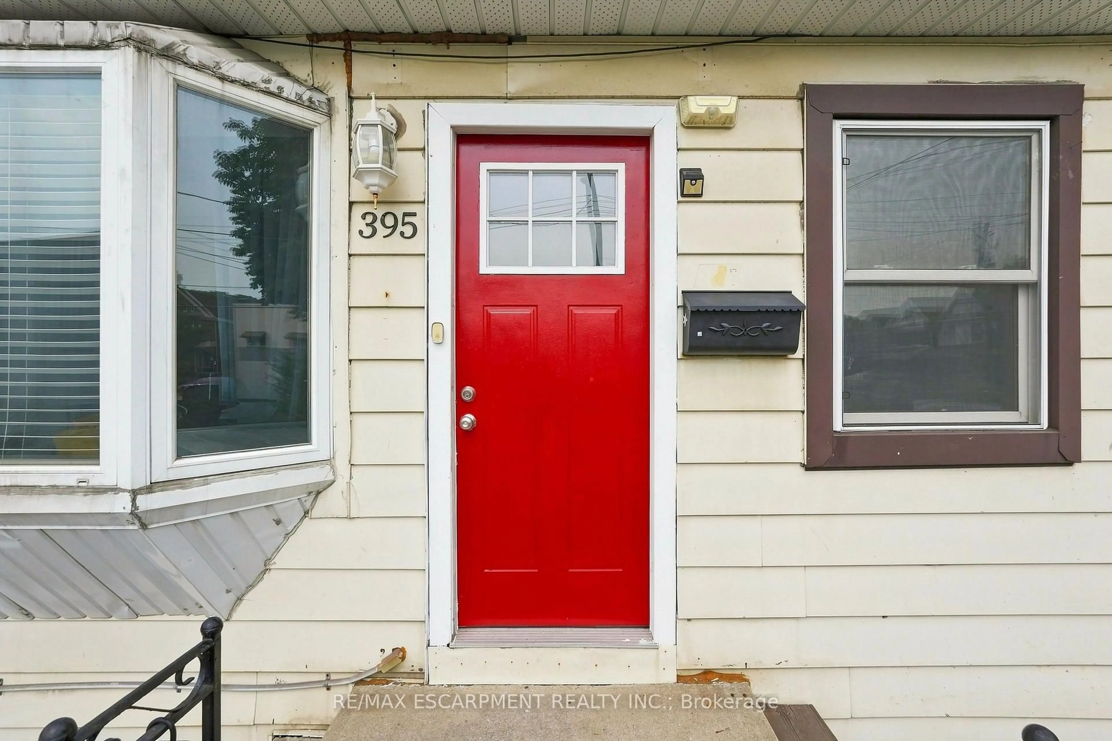 Unknown for 395 Avondale St, Hamilton Ontario L8L 7C8