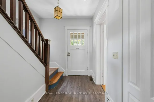 256 Collingwood St, Kingston 5