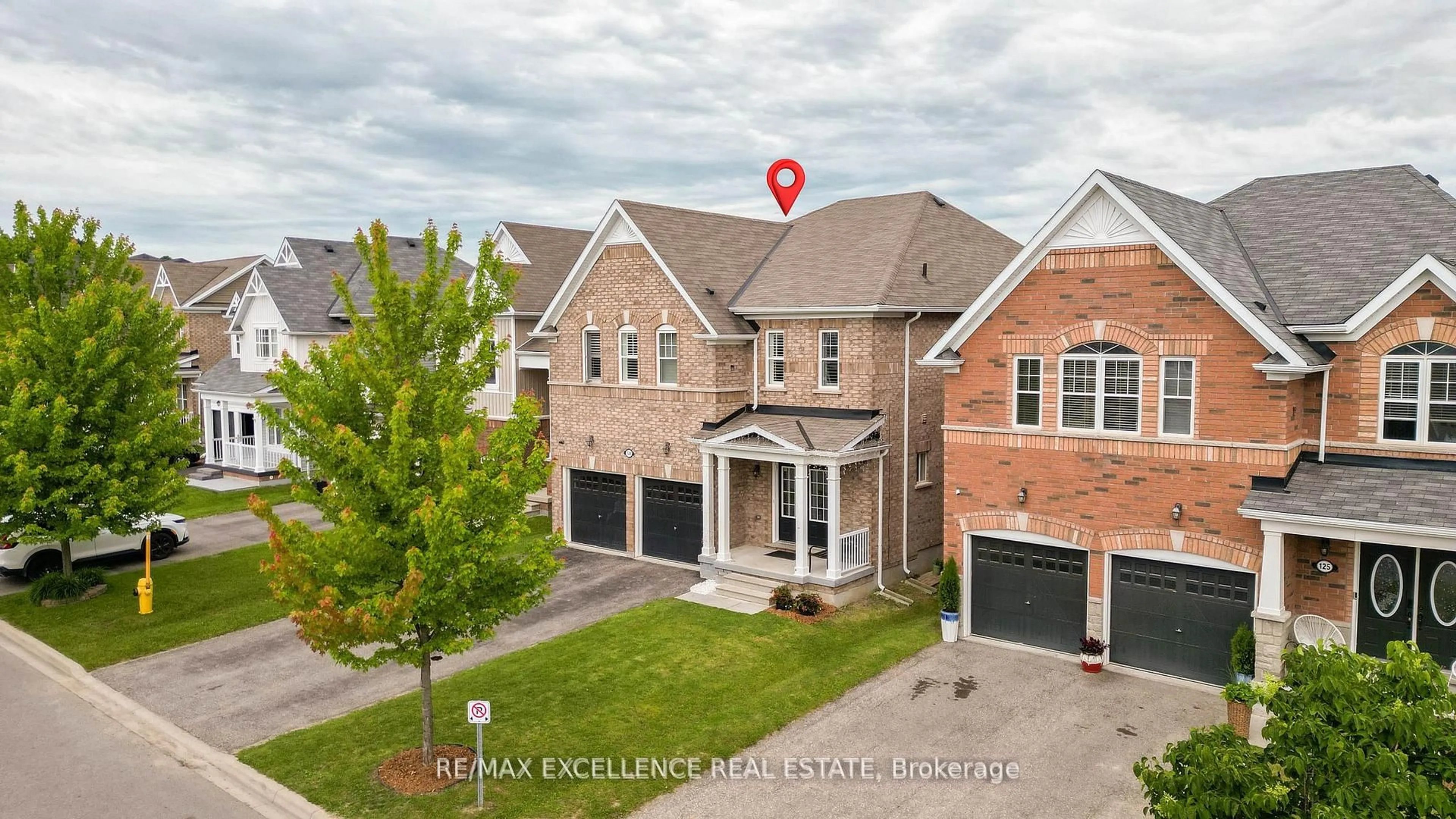 A pic from outside/outdoor area/front of a property/back of a property/a pic from drone, street for 129 Morden Dr, Shelburne Ontario L9V 3S4