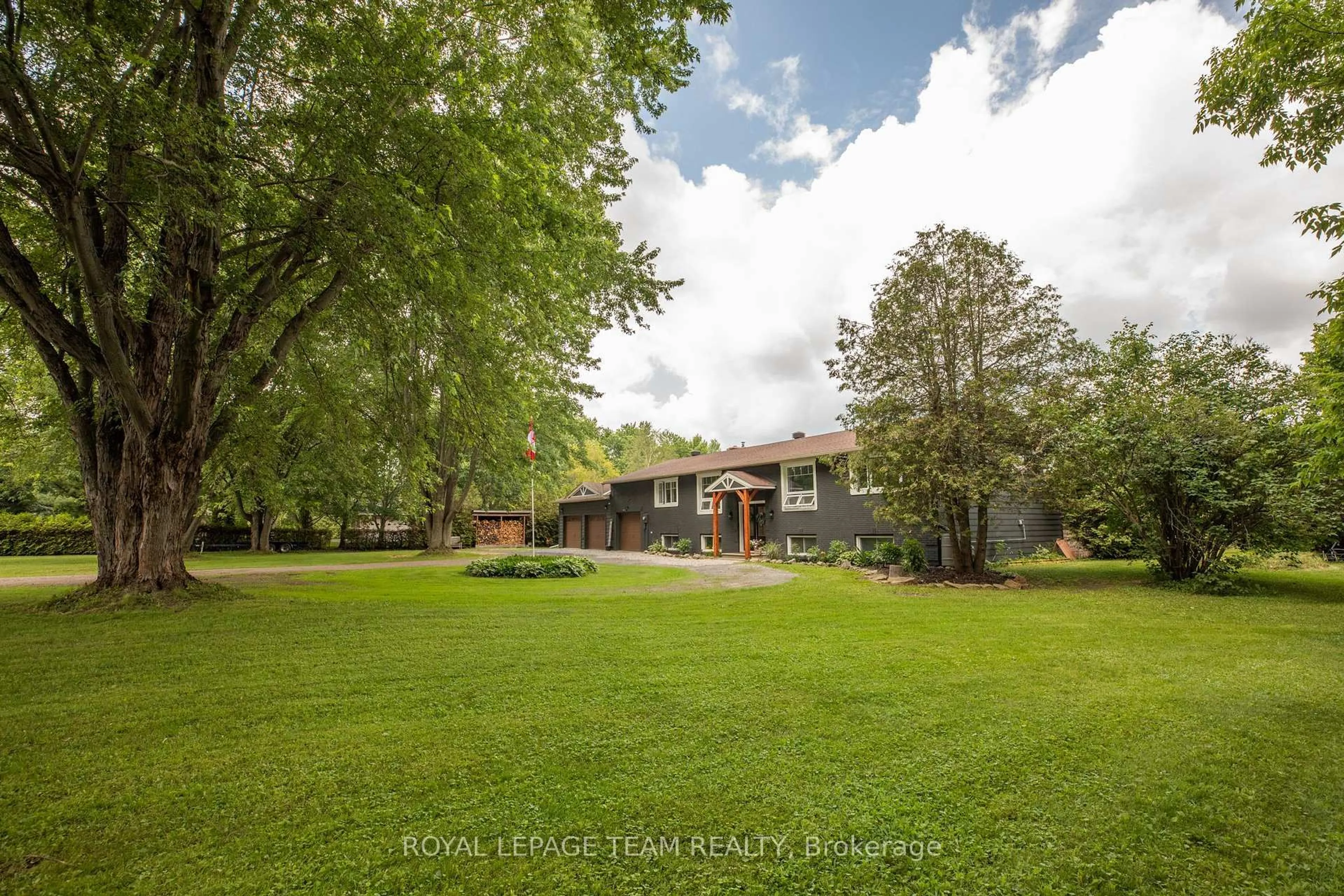 A pic from outside/outdoor area/front of a property/back of a property/a pic from drone, unknown for 1683 River Rd, North Grenville Ontario K0G 1J0