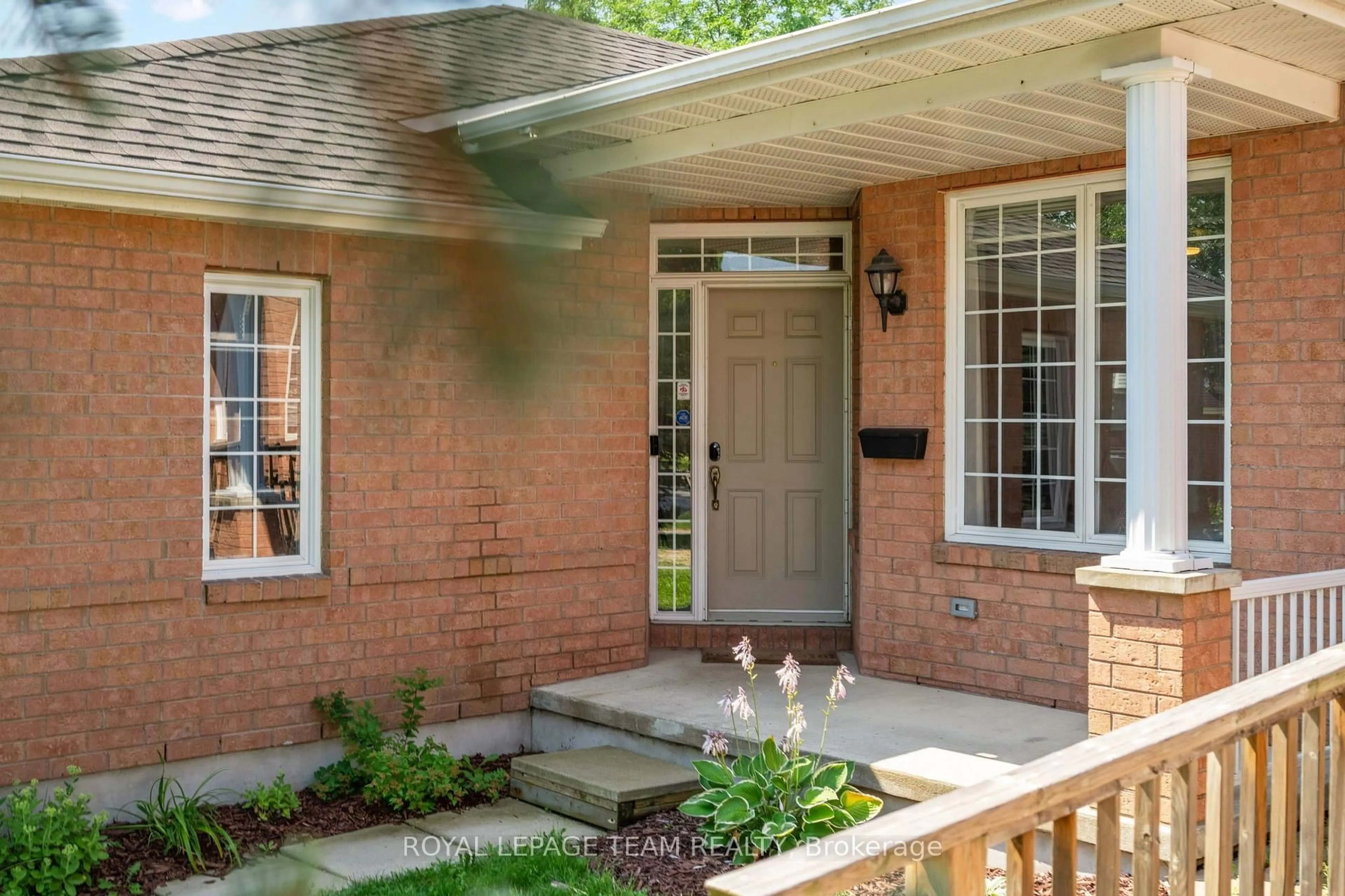 Home with brick exterior material, street for 32 Trump Ave, Ottawa Ontario K2C 4A7