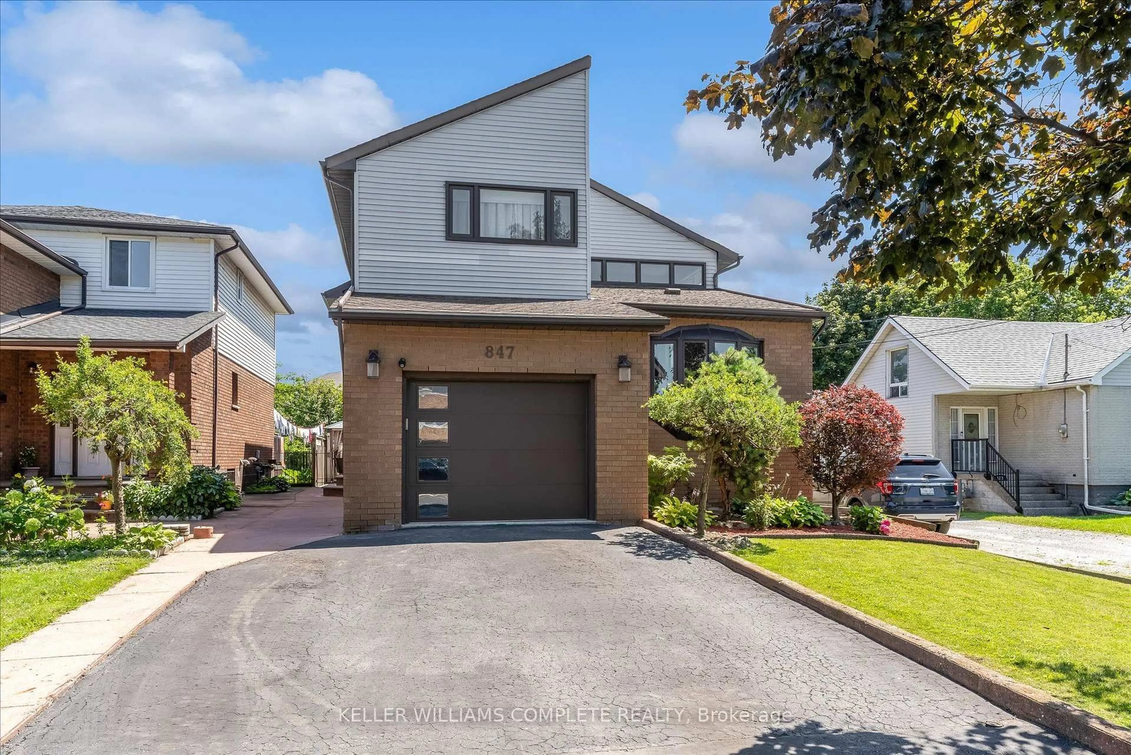 Home with brick exterior material, street for 847 West 5th St, Hamilton Ontario L9C 5R4