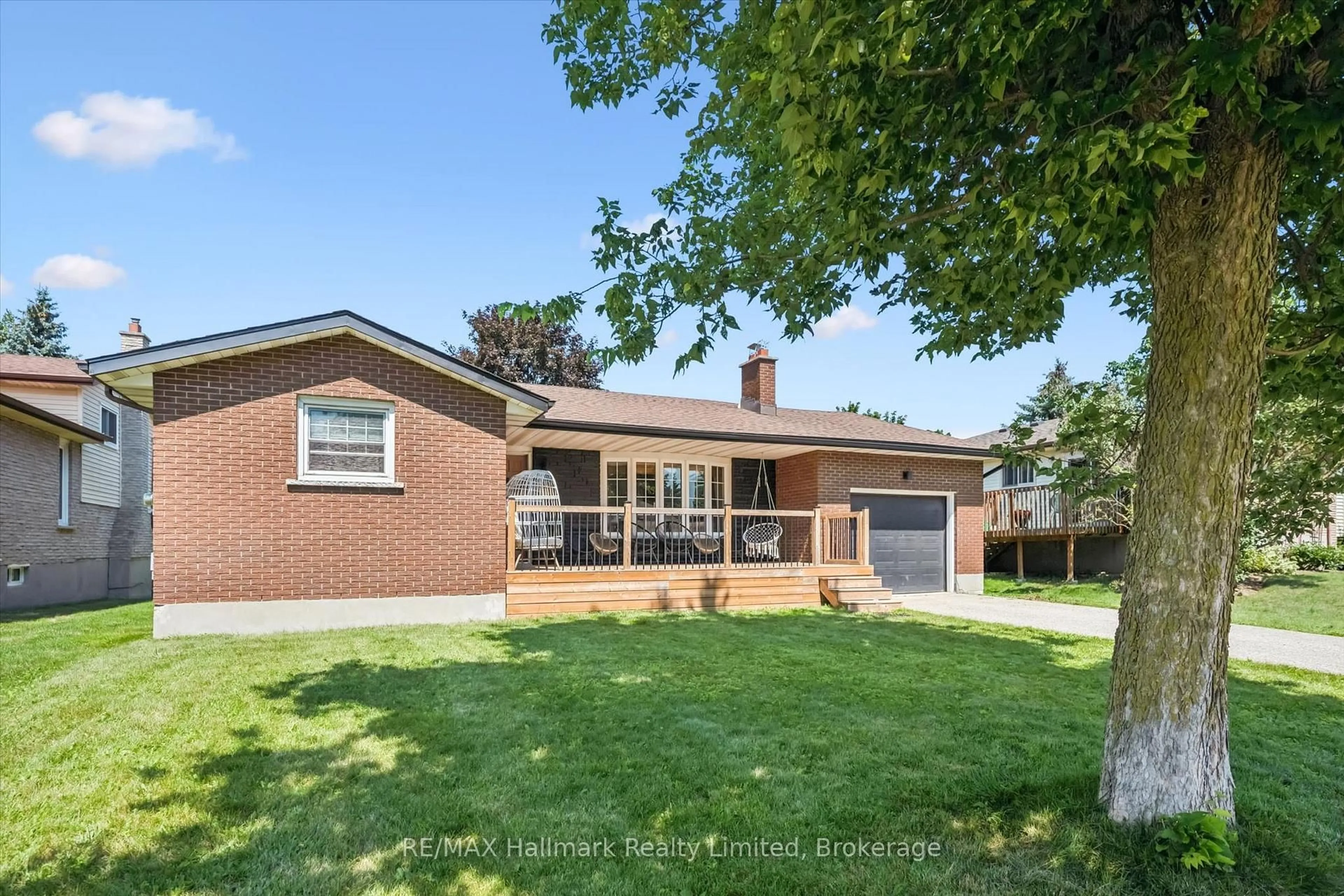 Home with brick exterior material, street for 35 Matthew Dr, Guelph Ontario N1H 7S7