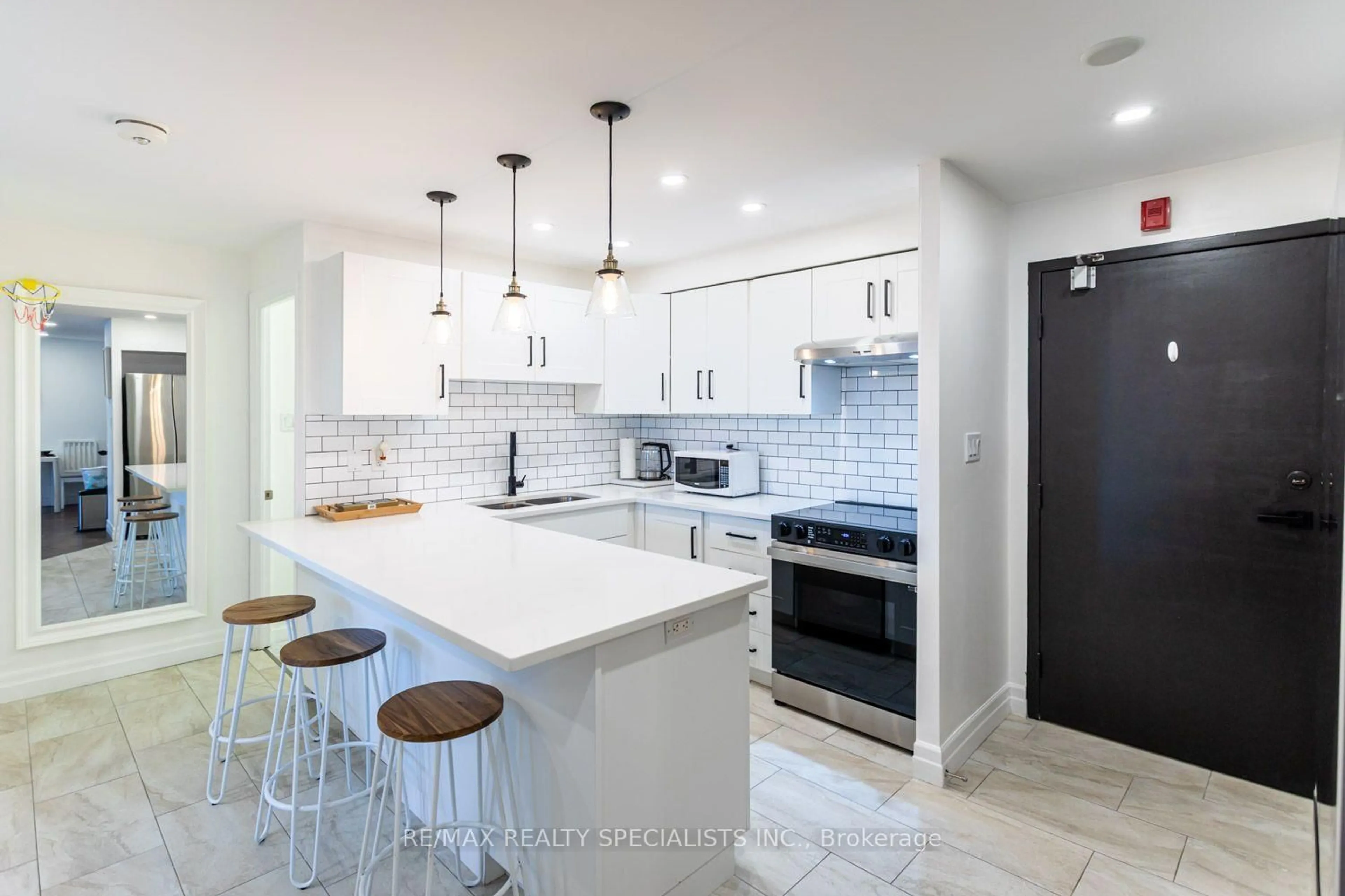 Open concept kitchen, ceramic/tile floor for 55 Yarmouth St #601, Guelph Ontario N1H 7R4