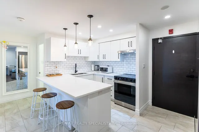 55 Yarmouth St #601, Guelph 2