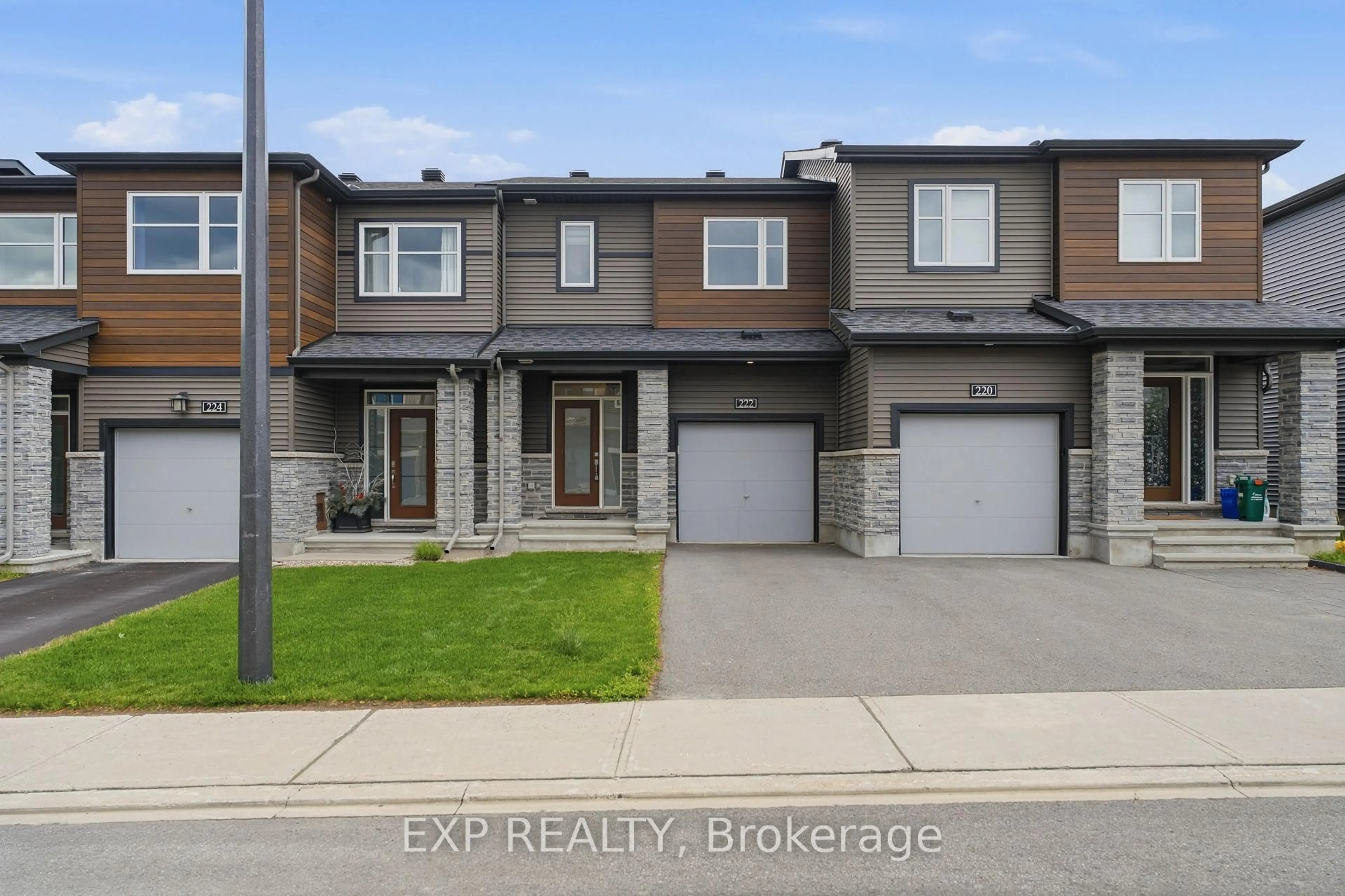 Unknown for 222 Geyser Pl, Ottawa Ontario K2J 6P1