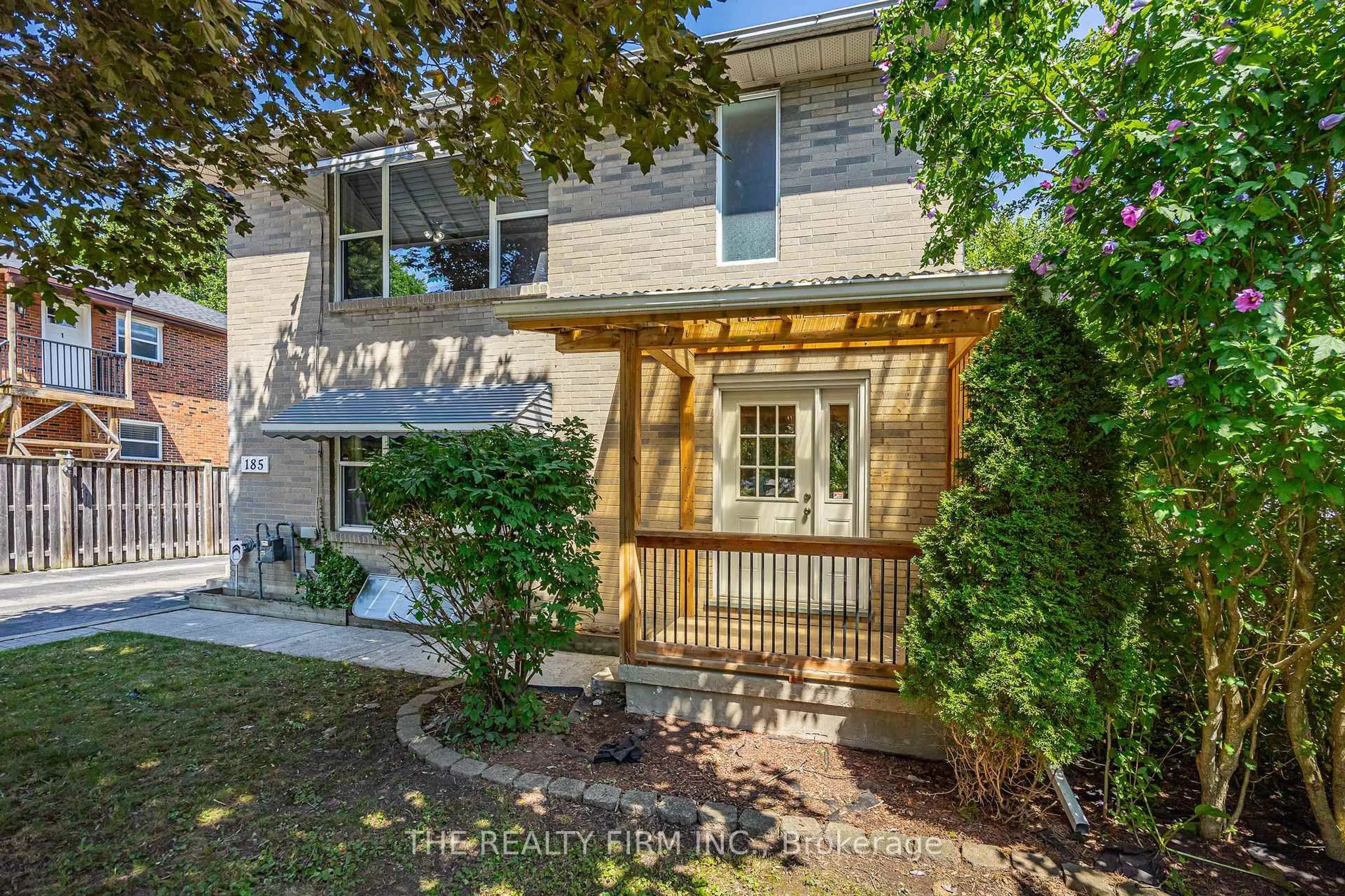 Unknown for 185 Cooper St, London North Ontario N6H 2C5