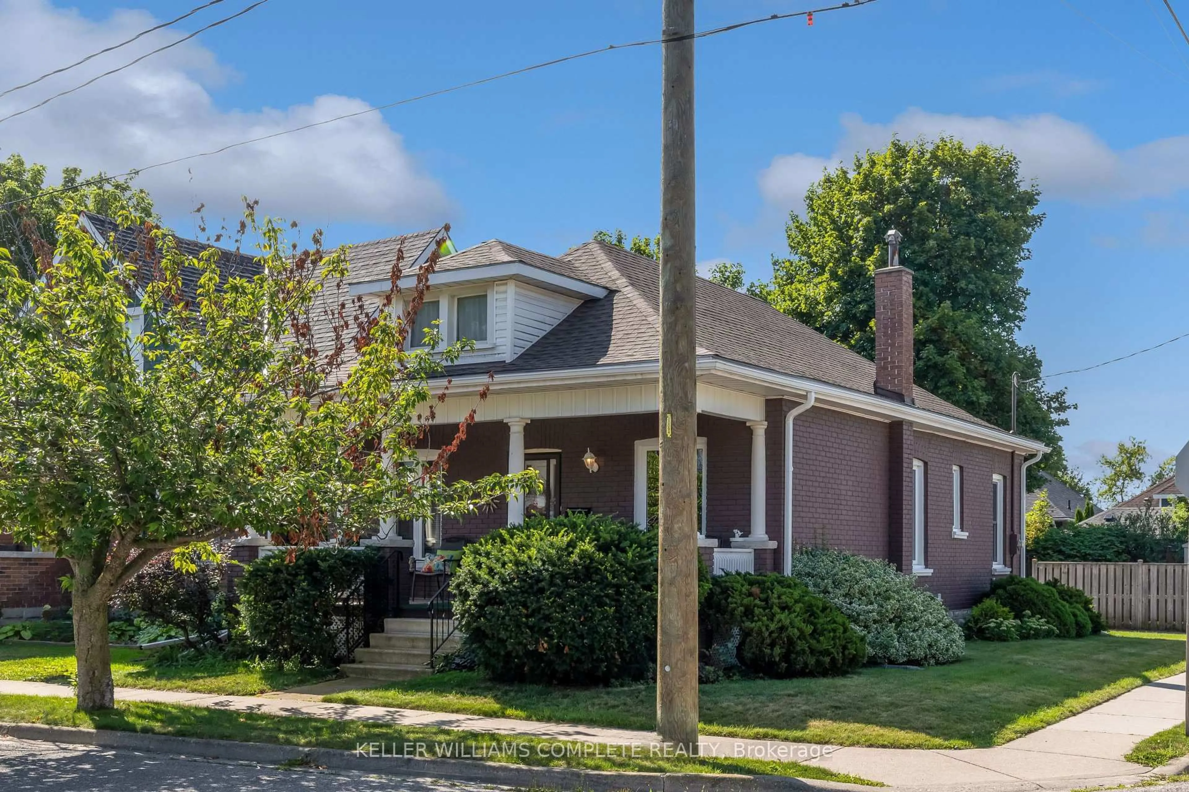 Home with brick exterior material, street for 50 Strathcona Ave, Brantford Ontario N3S 1T5