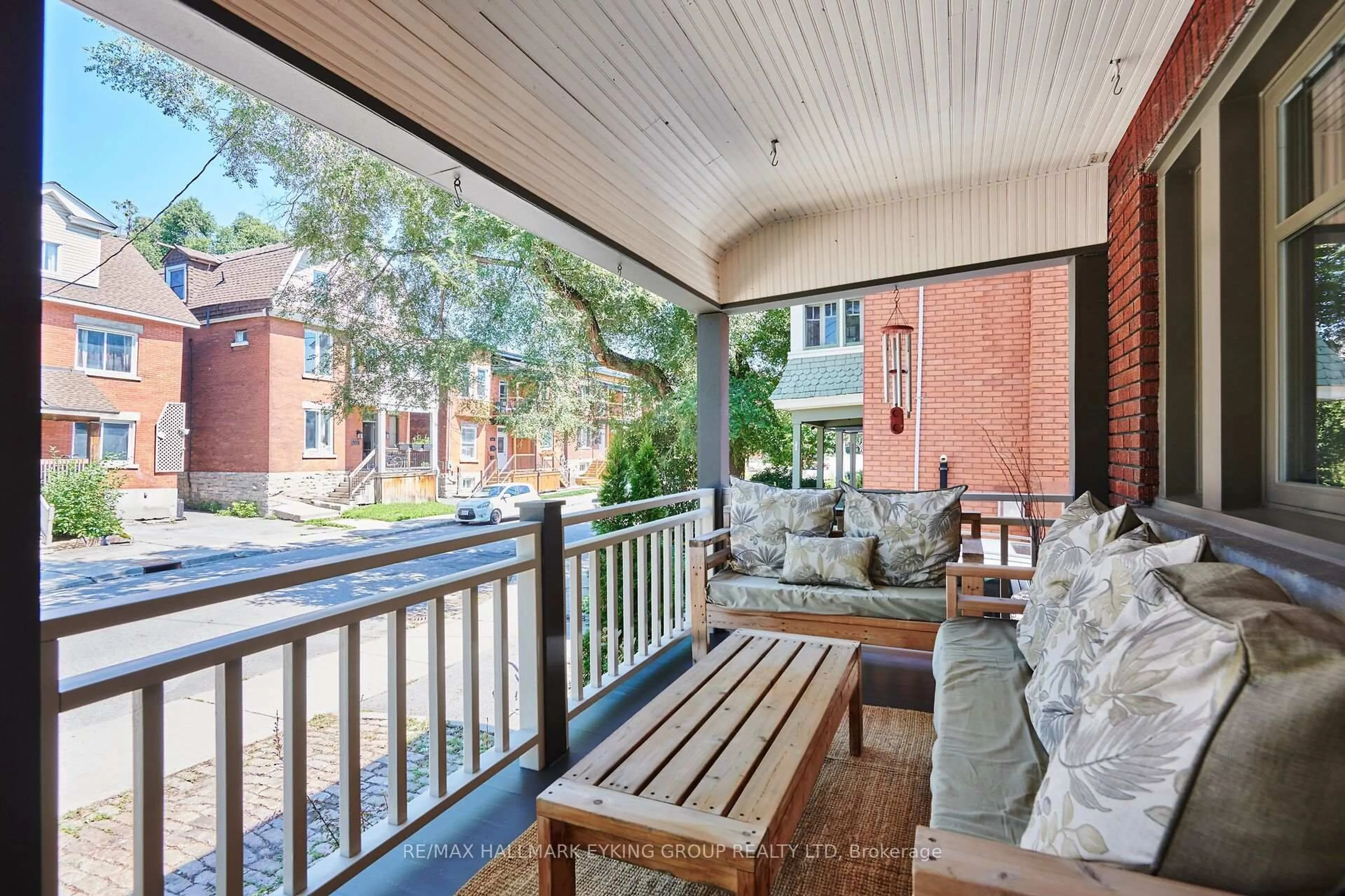Patio, unknown for 290 Flora St, Ottawa Ontario K1R 5S3