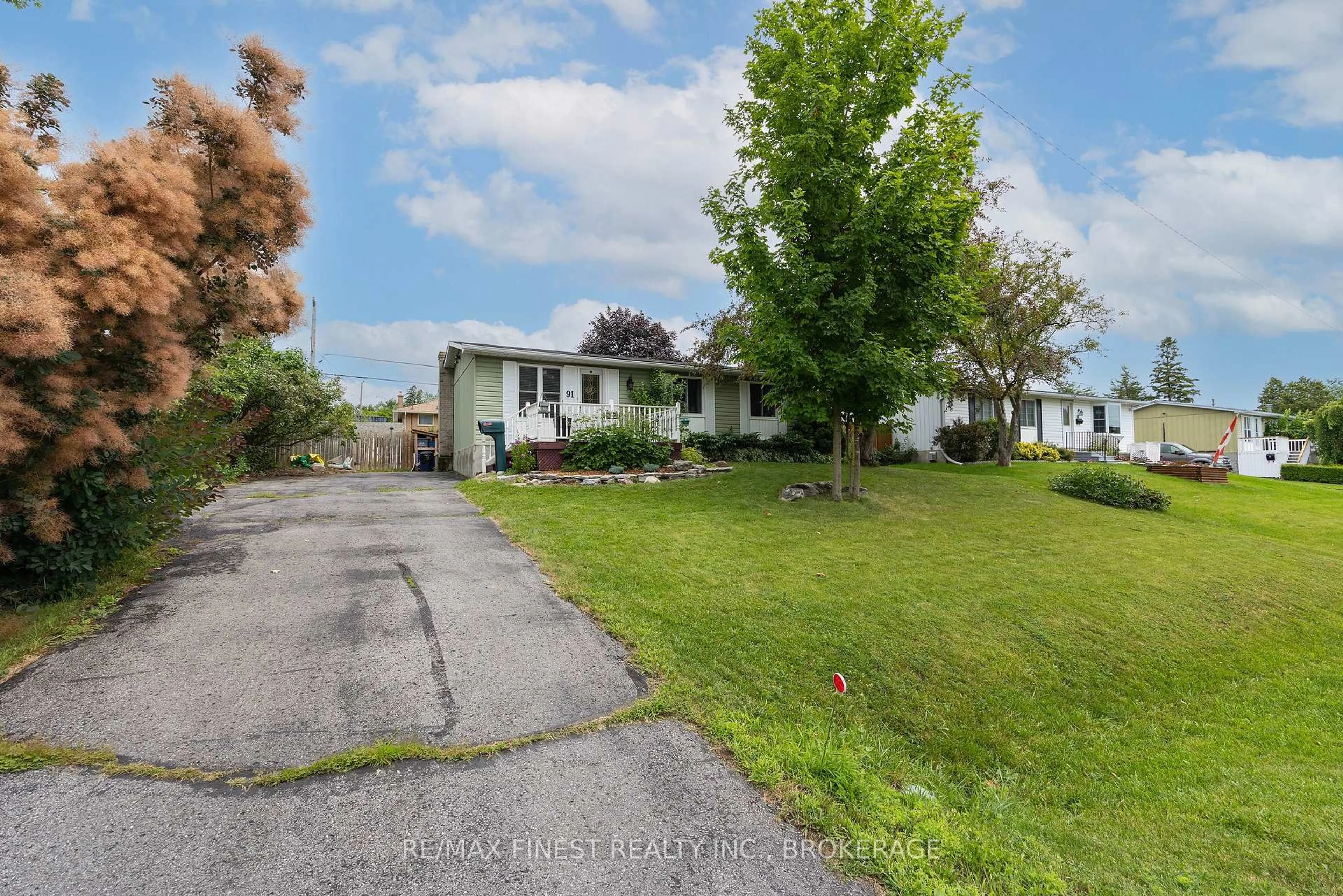 A pic from outside/outdoor area/front of a property/back of a property/a pic from drone, street for 91 Cambridge Cres, Loyalist Ontario K7N 1R4