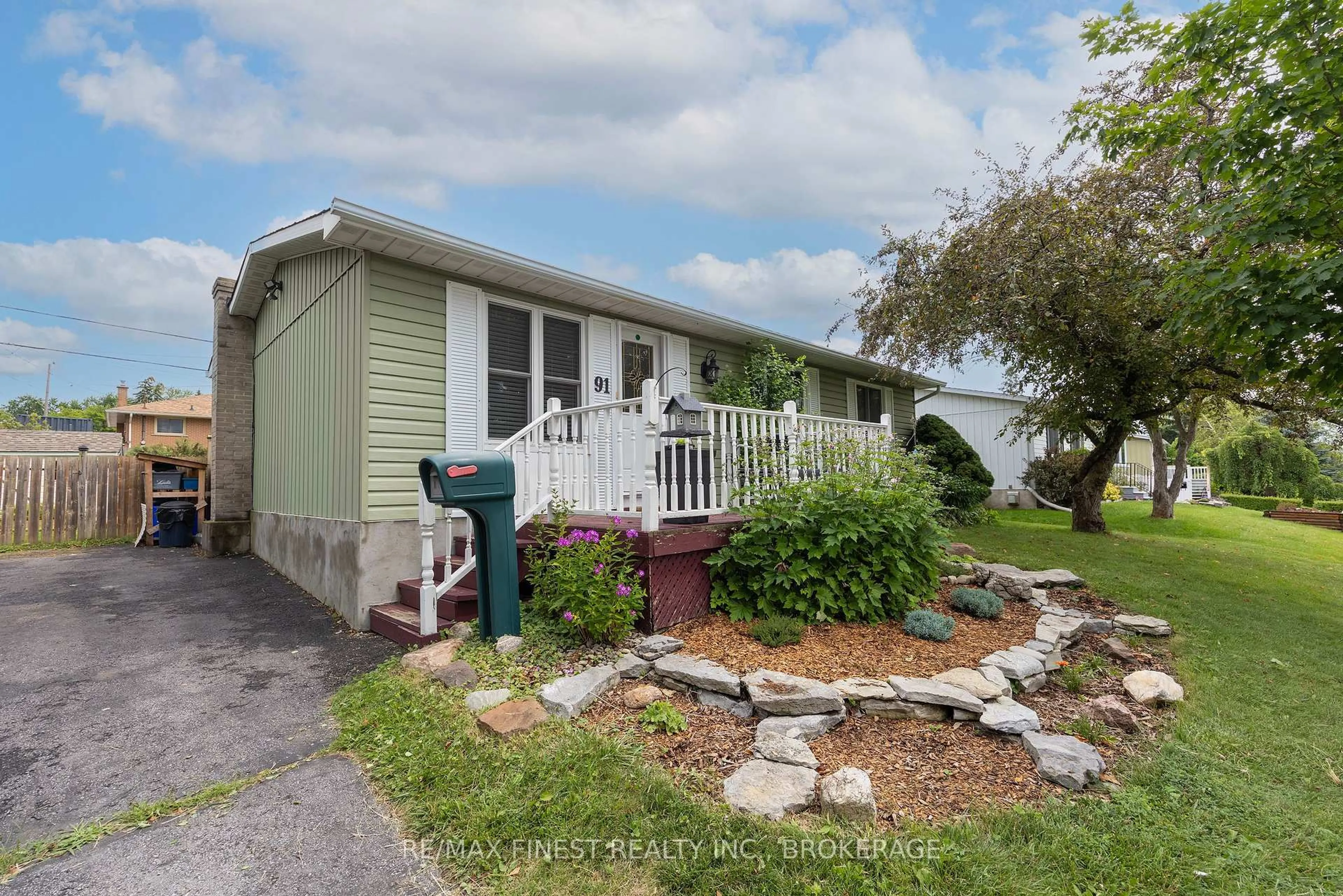 Unknown for 91 Cambridge Cres, Loyalist Ontario K7N 1R4
