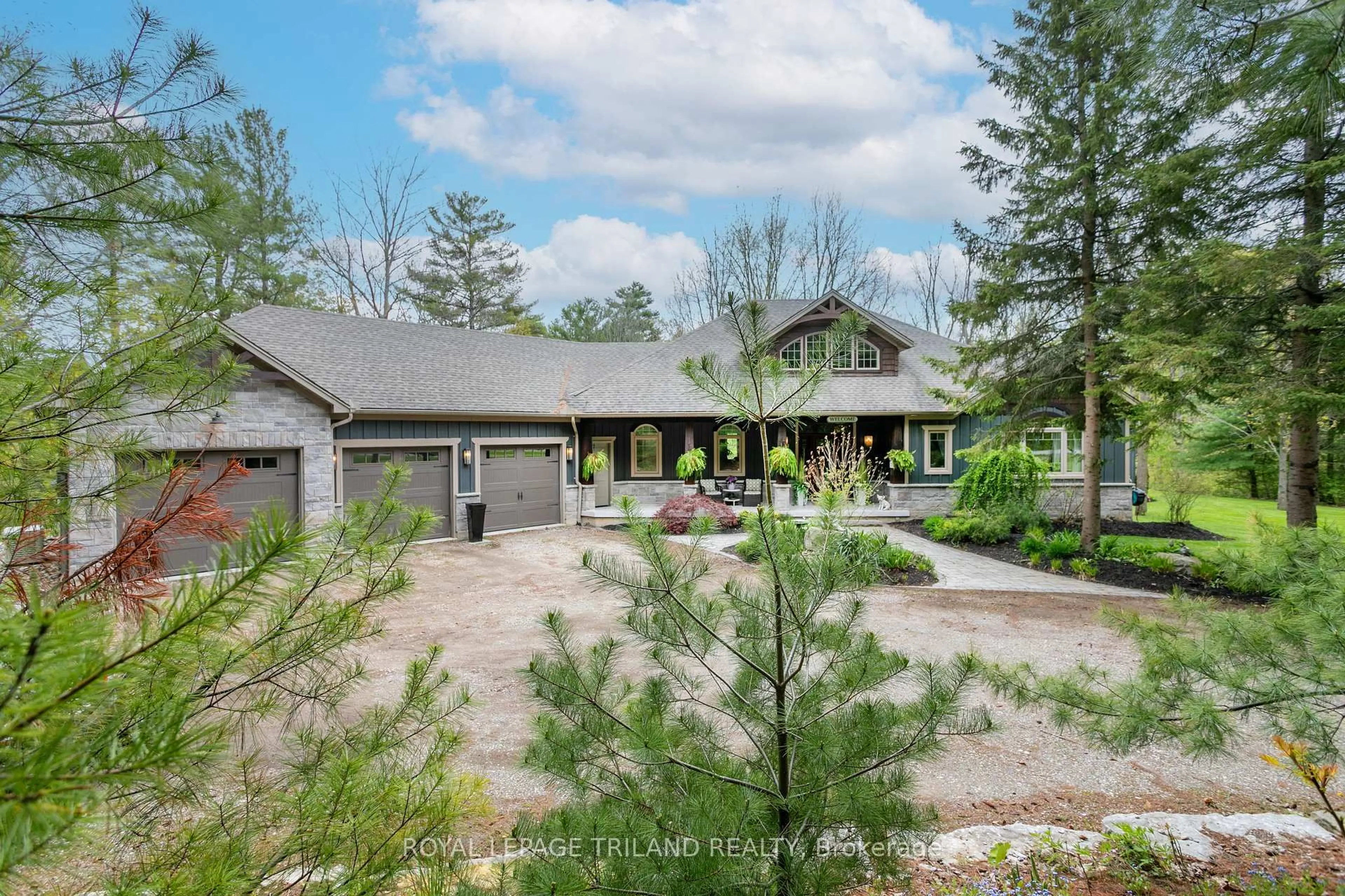 A pic from outside/outdoor area/front of a property/back of a property/a pic from drone, unknown for 6480 Toll Gate Rd, Bayham Ontario N0J 1Z0