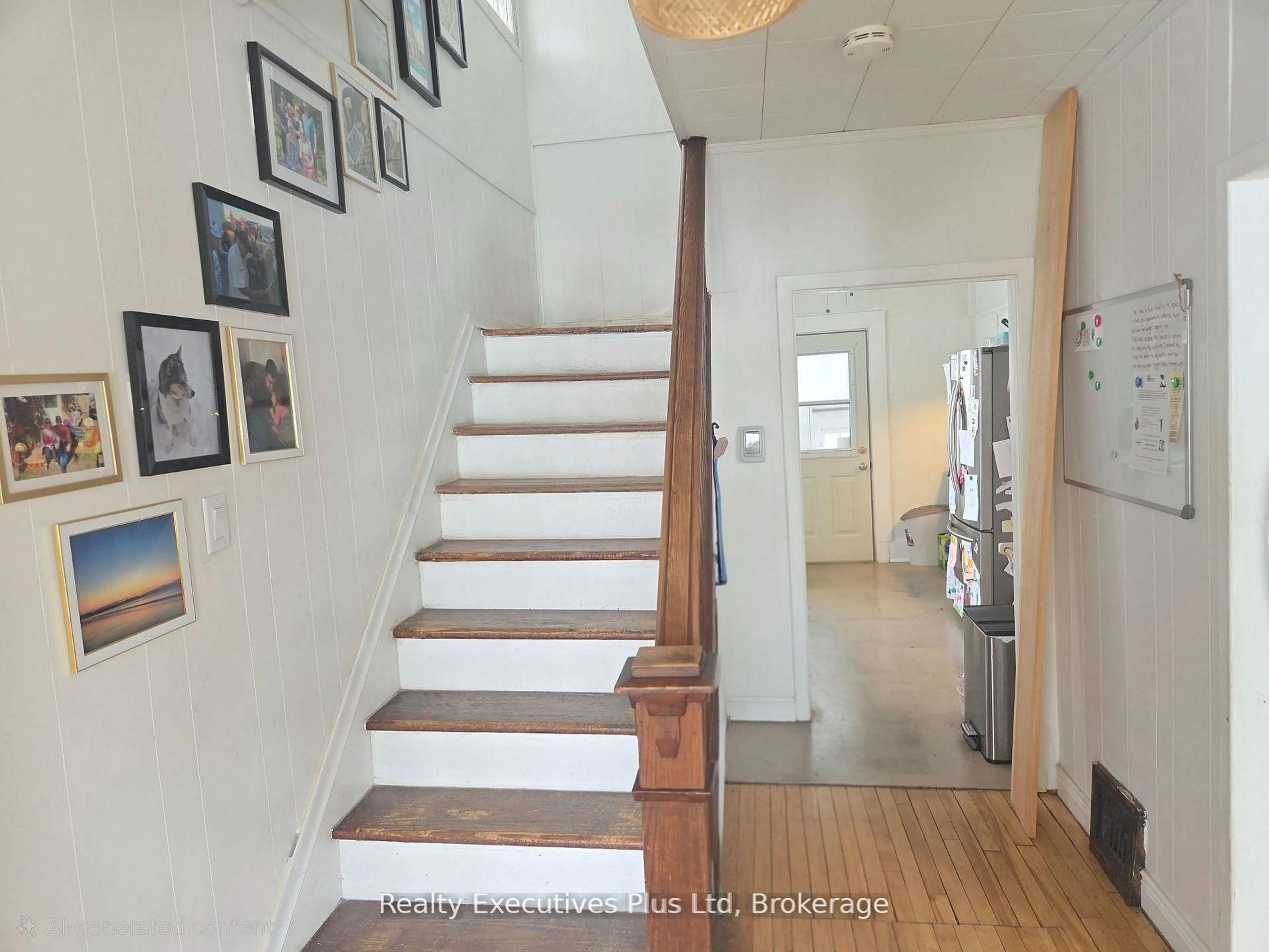 Unknown for 15 Barrie St, Sundridge Ontario P0A 1Z0