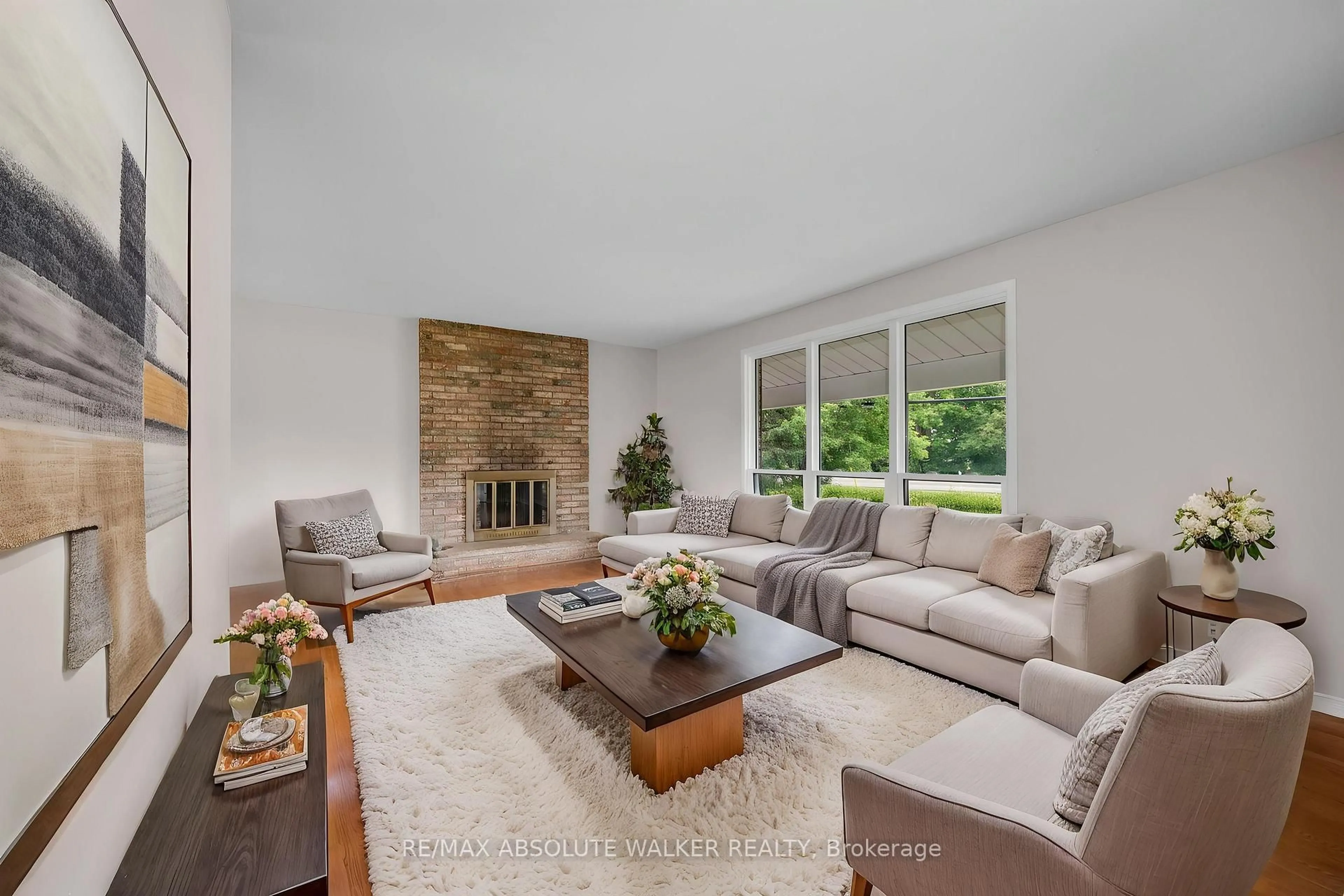 Living room with furniture, unknown for 1447 Stagecoach Rd, Greely Ontario K4P 1G4