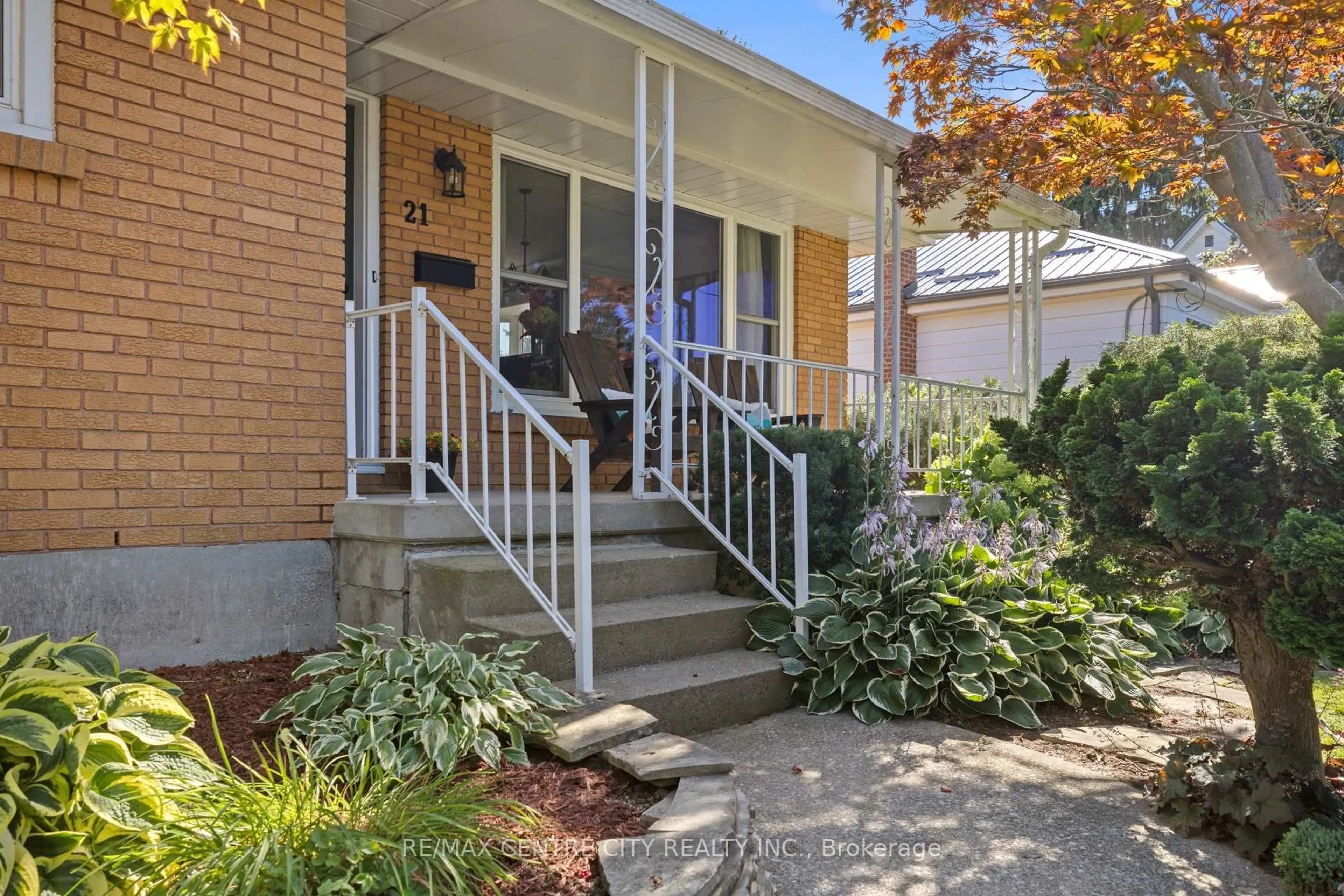 Unknown for 21 Spruce St, St. Thomas Ontario N5R 1N4