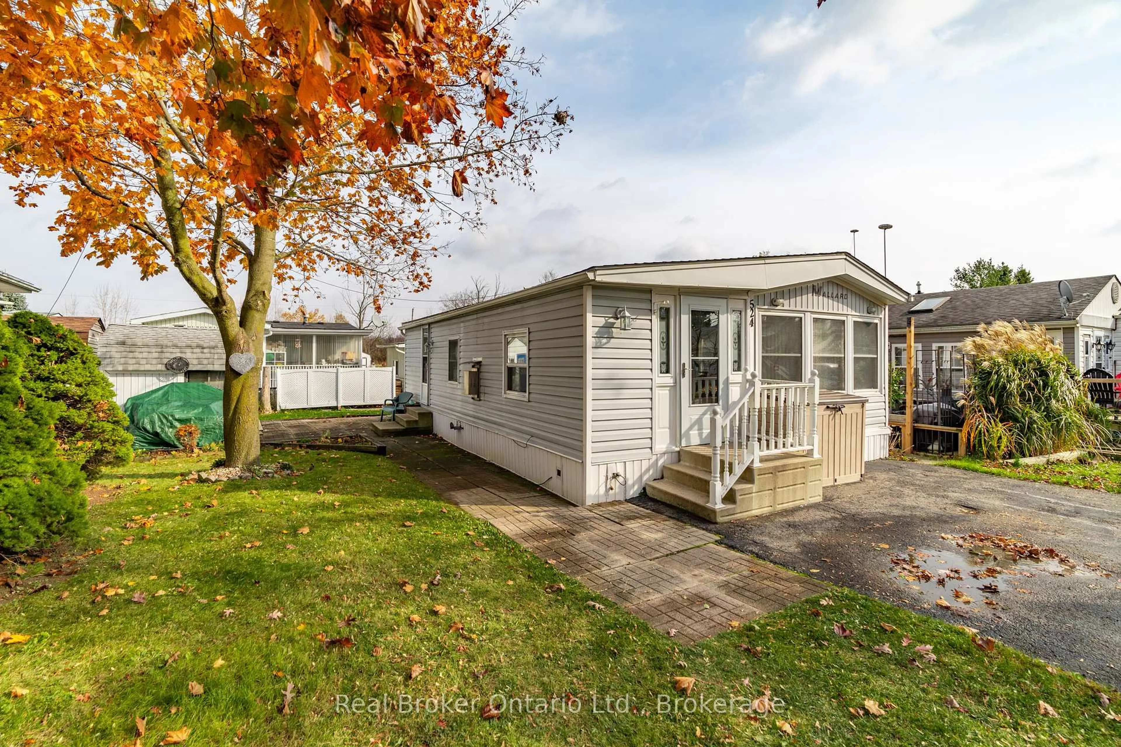 A pic from outside/outdoor area/front of a property/back of a property/a pic from drone, water/lake/river/ocean view for 524 POPLAR Pl, Centre Wellington Ontario N0B 1J0
