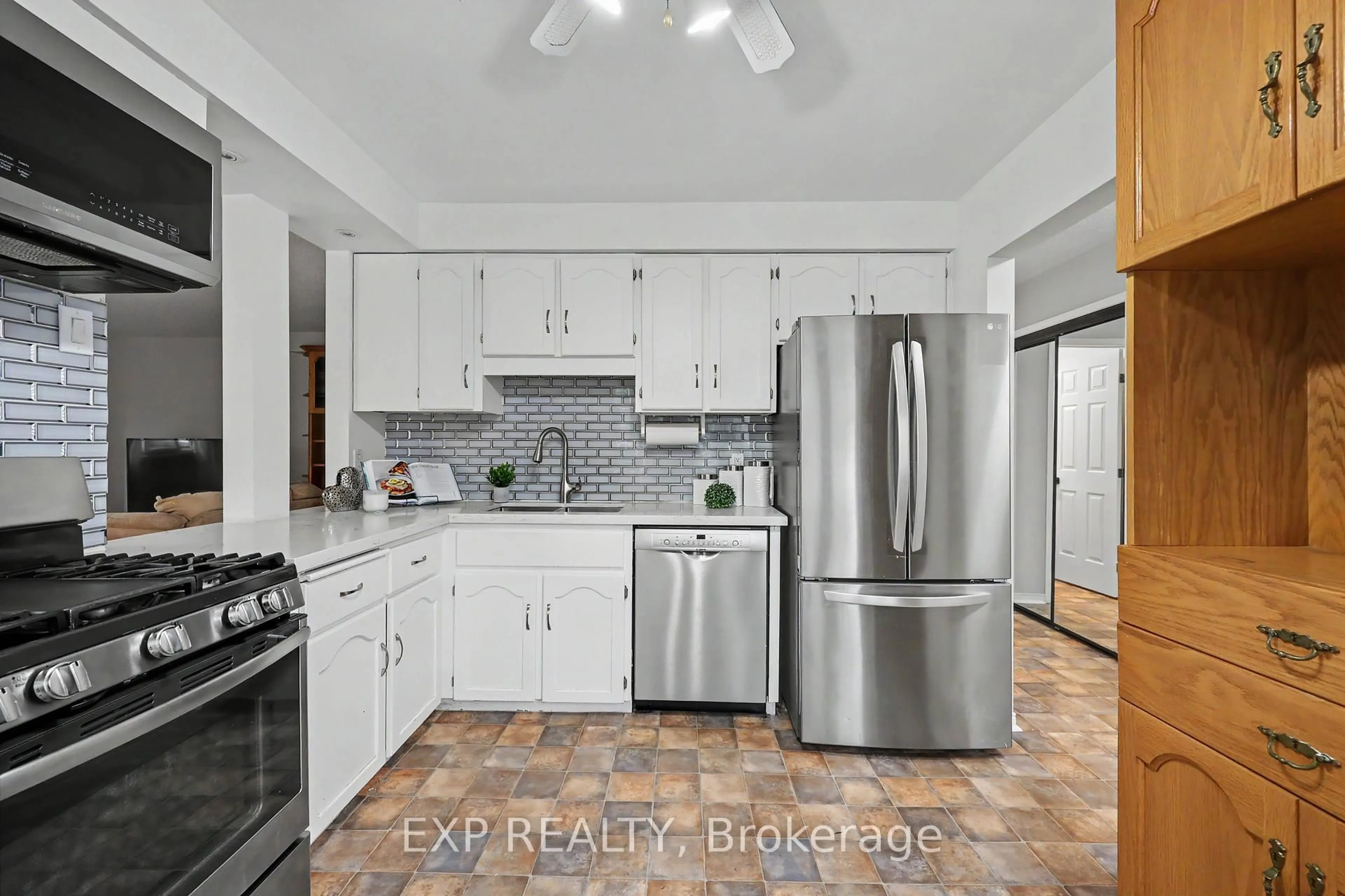 Unknown for 38 Elora Dr #47, Hamilton Ontario L9C 7L6
