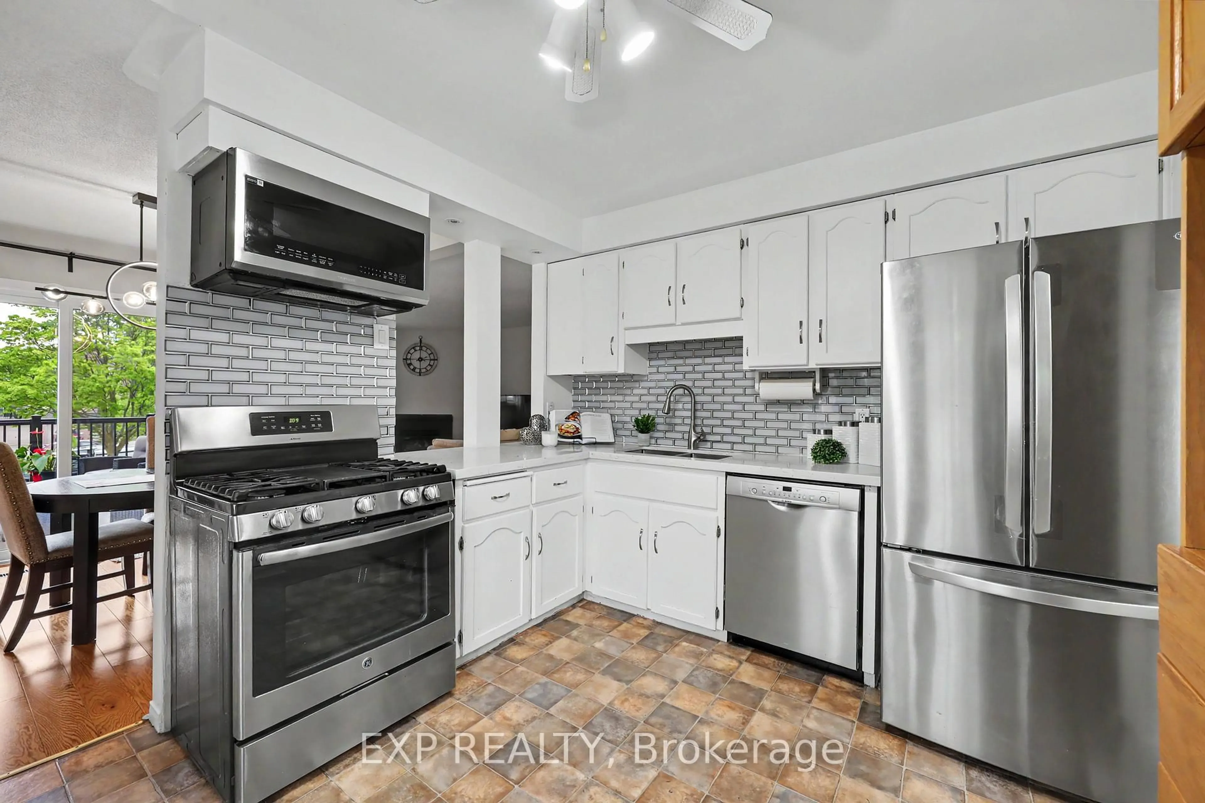 Standard kitchen, ceramic/tile floor for 38 Elora Dr #47, Hamilton Ontario L9C 7L6