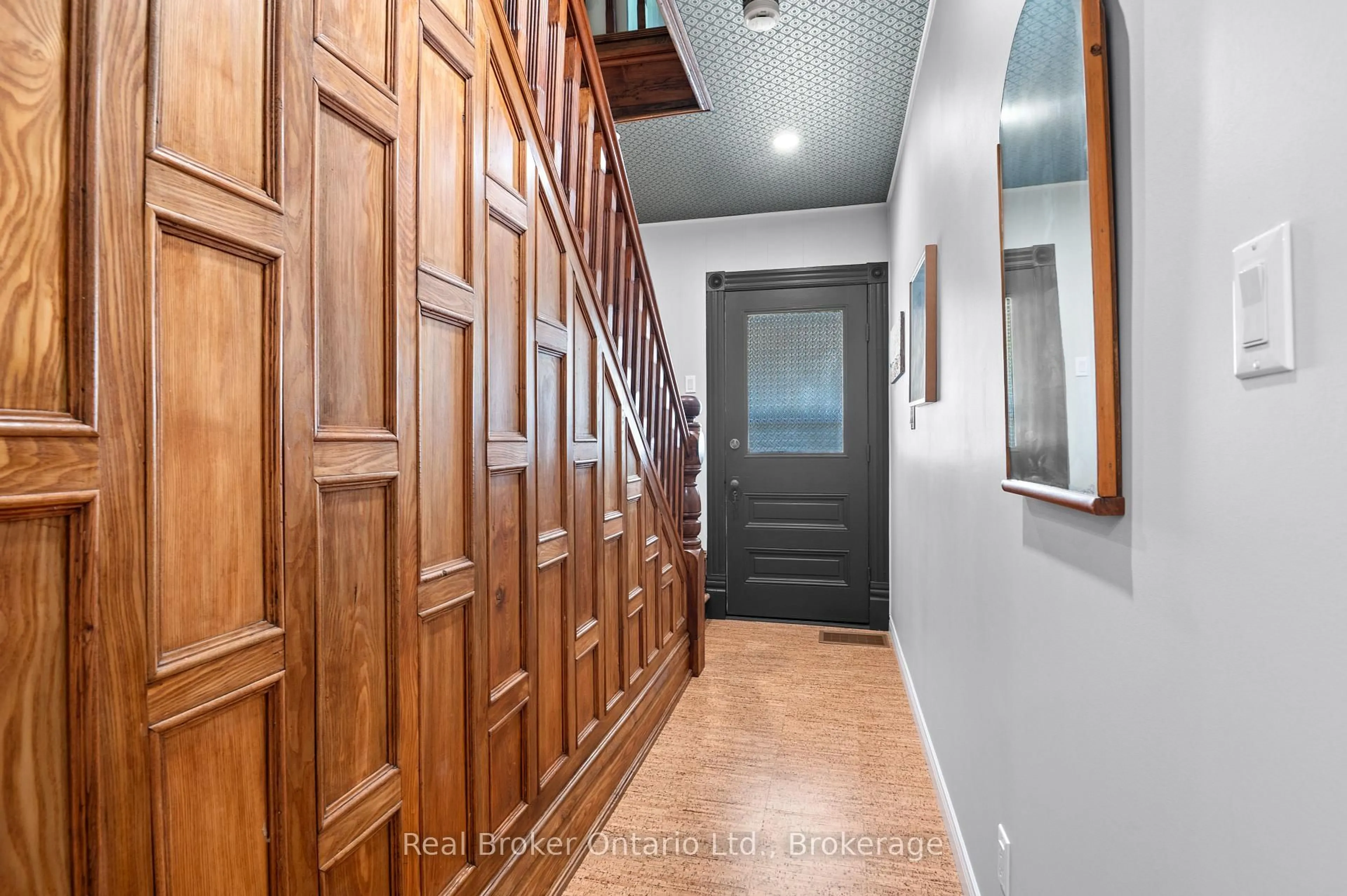 Indoor entryway for 677 Garafraxa St, West Grey Ontario N0G 1R0
