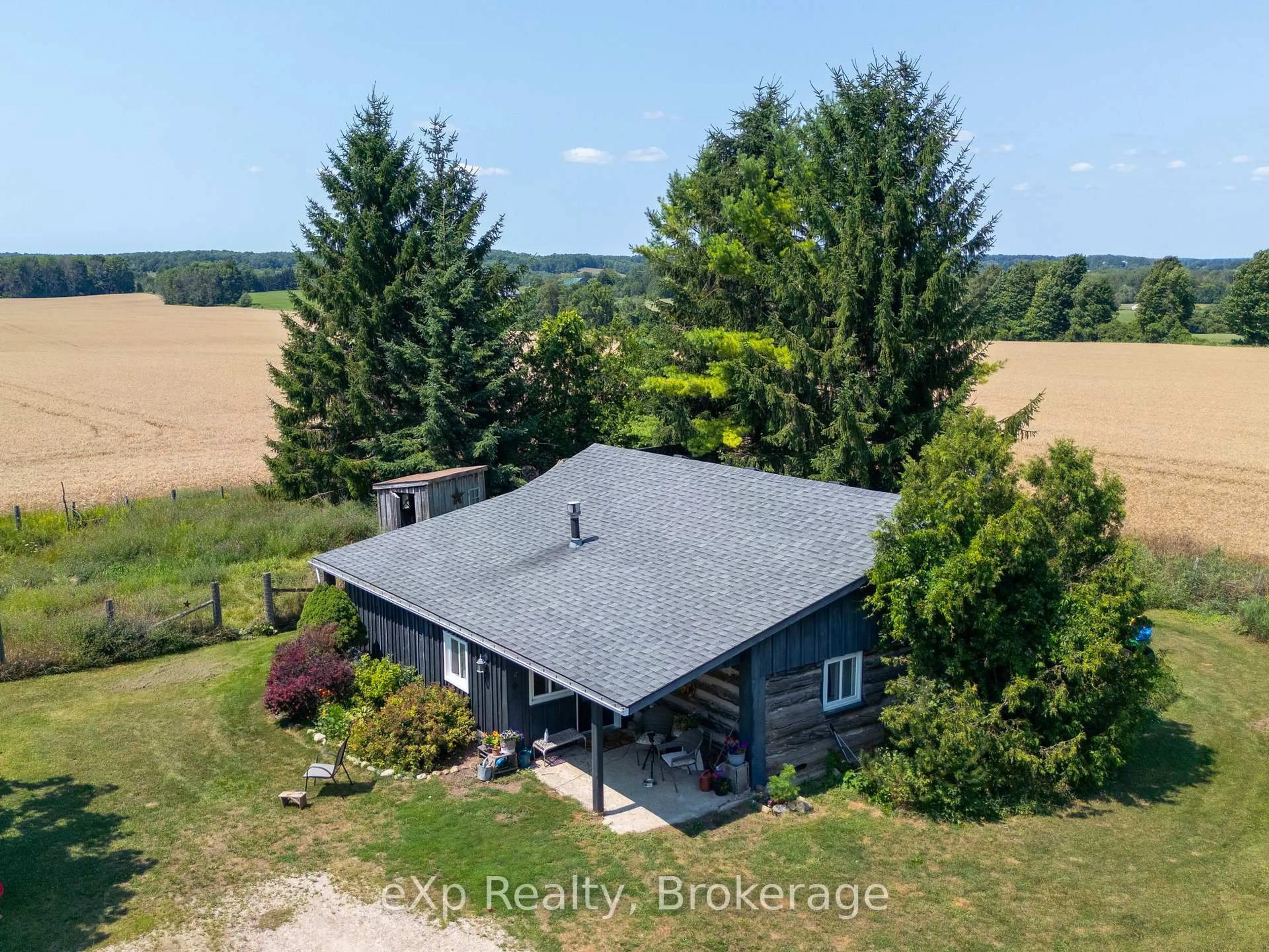 A pic from outside/outdoor area/front of a property/back of a property/a pic from drone, unknown for 742649 Sideroad 4B, Chatsworth Ontario N0H 1G0