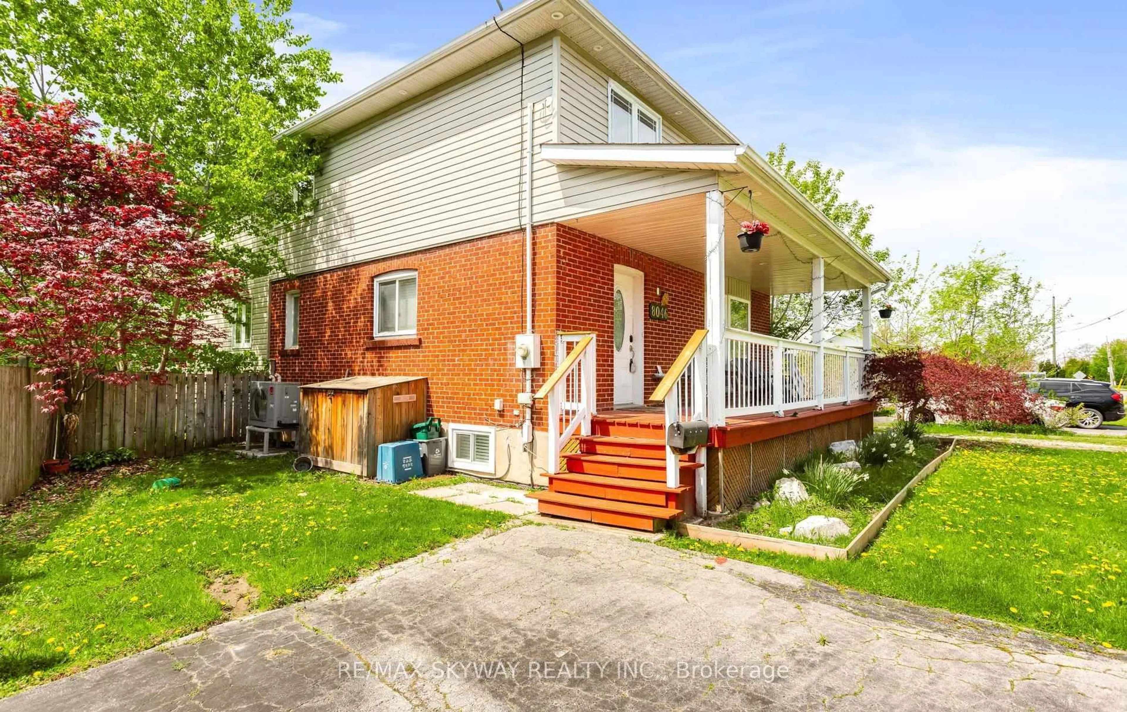 Home with brick exterior material, street for 8046 Beaverdams Rd, Niagara Falls Ontario L2H 1R8