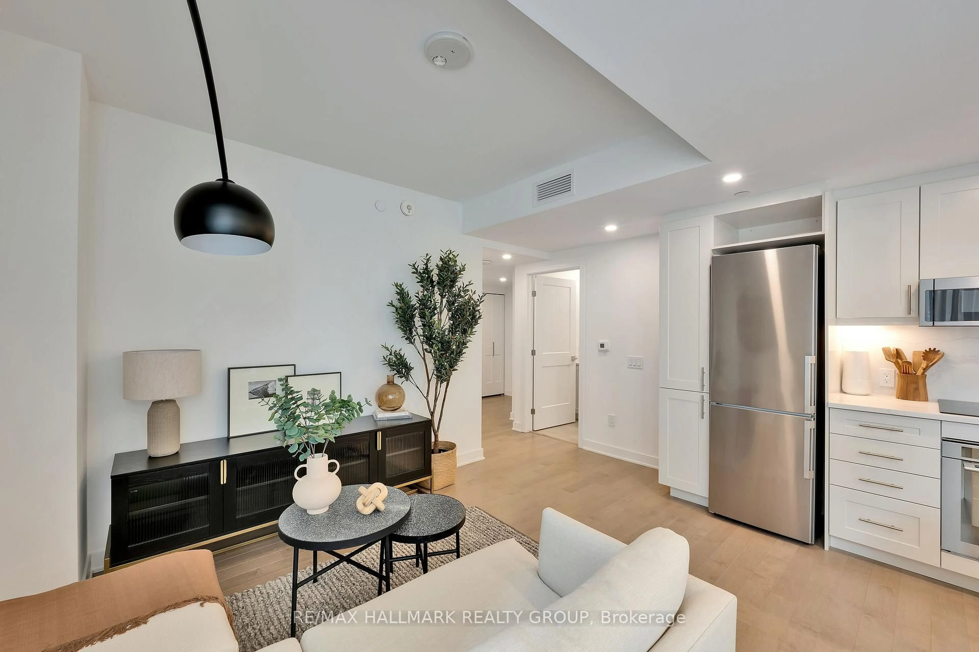 Unknown for 340 Queen St #306, Ottawa Ontario K1R 0G1
