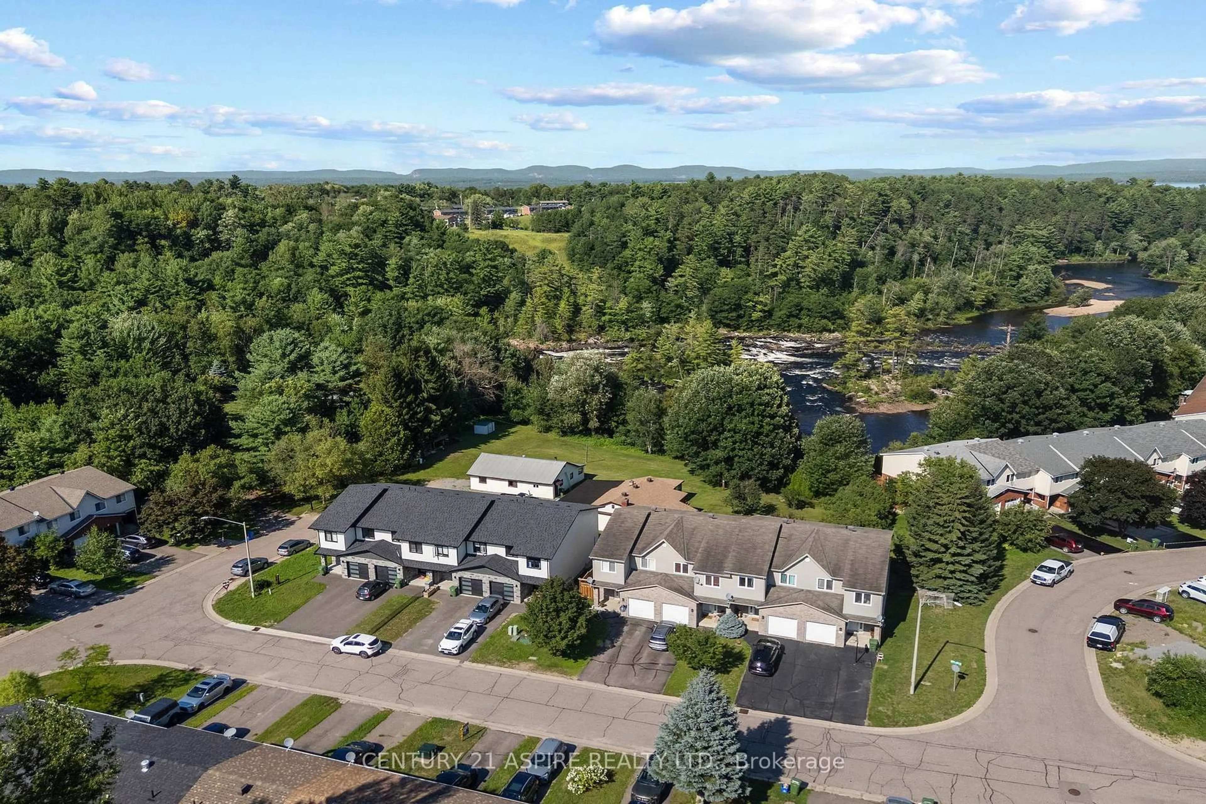 A pic from outside/outdoor area/front of a property/back of a property/a pic from drone, mountain view for 37 Northbrook Rd, Petawawa Ontario K8H 3N5
