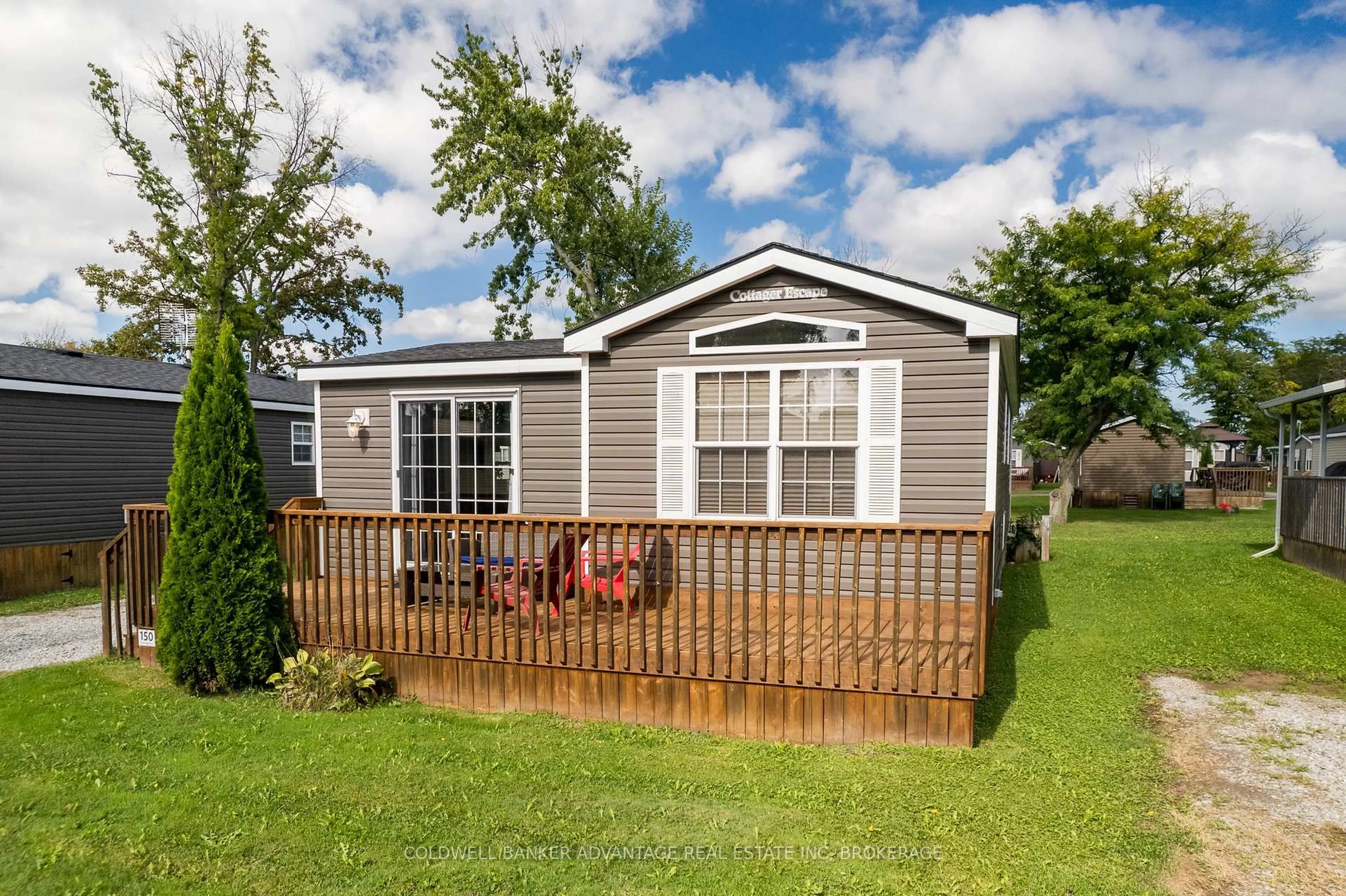 Home with vinyl exterior material, water/lake/river/ocean view for 1501 Line 8 Rd #150, Niagara-on-the-Lake Ontario L0S 1J0