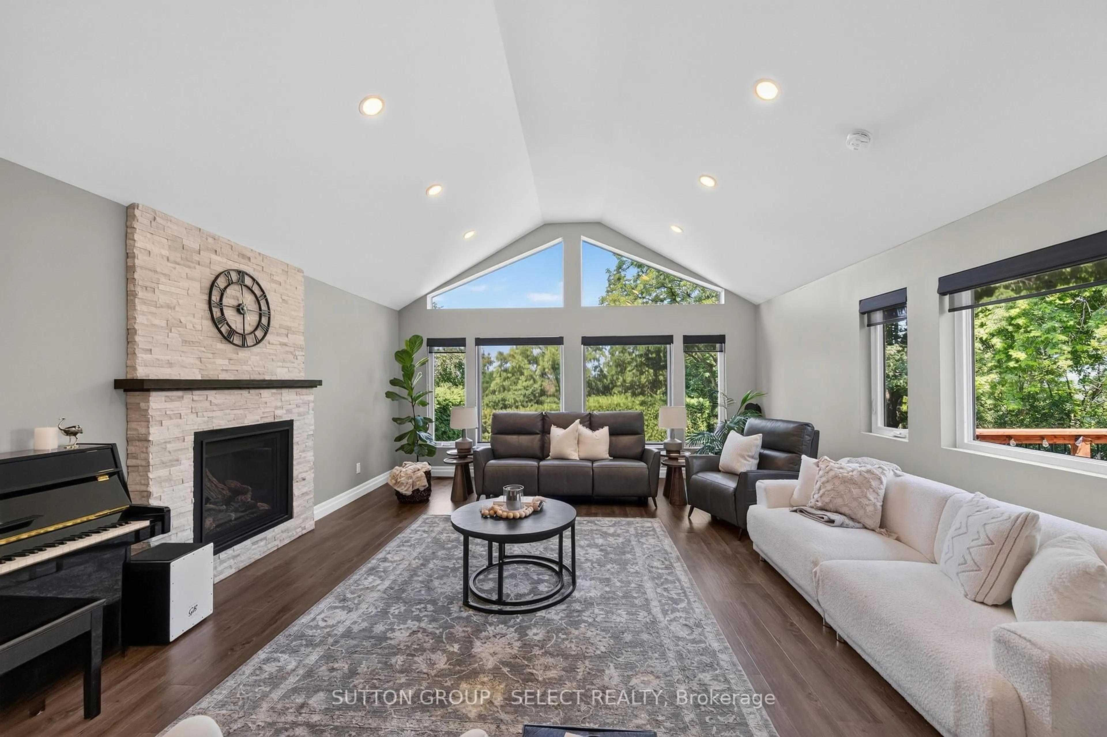 Living room with furniture, unknown for 48 Lookout Crt, London South Ontario N6K 3L5