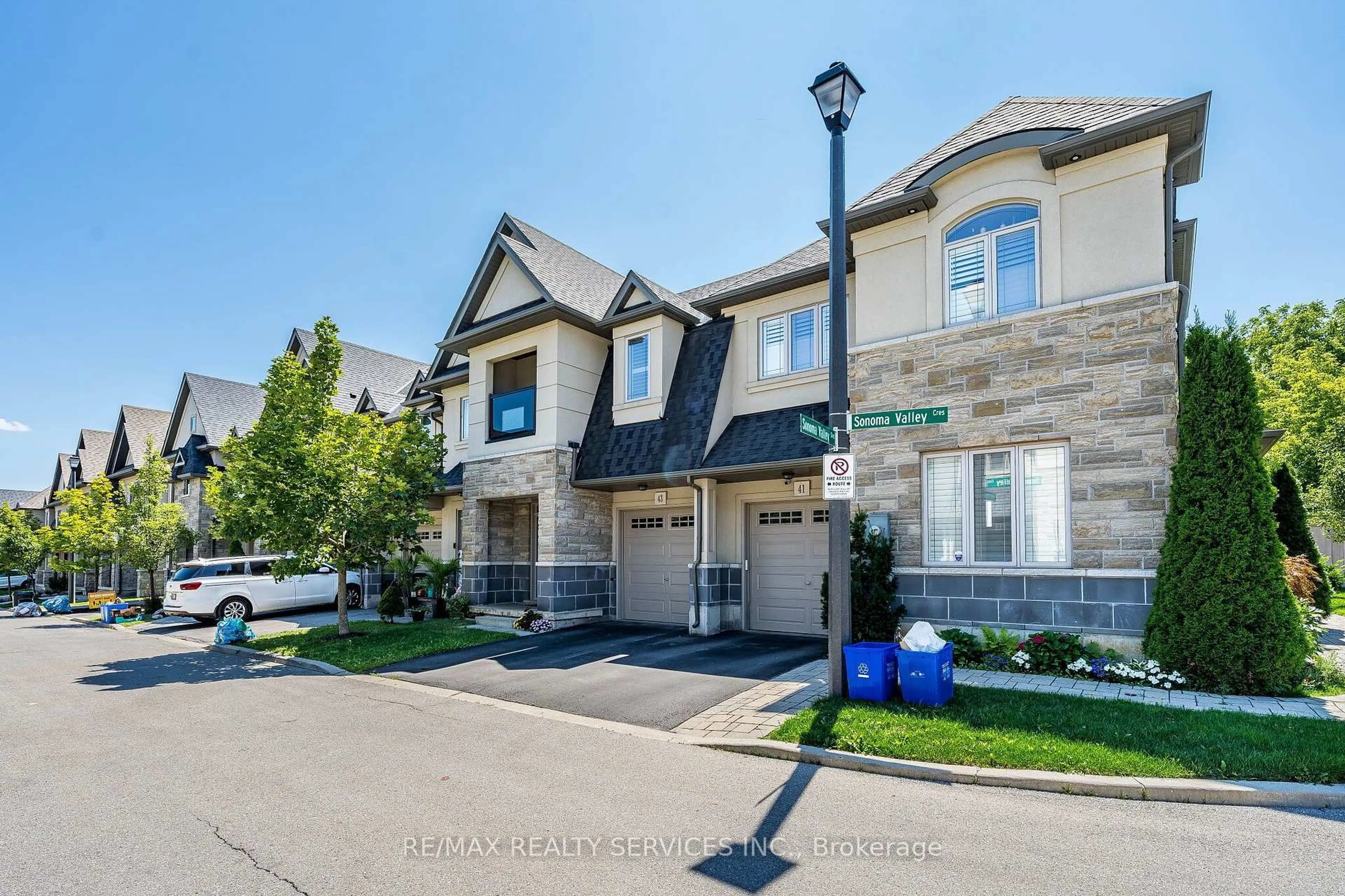 Unknown for 43 Sonoma Valley Cres, Hamilton Ontario L9B 0J3