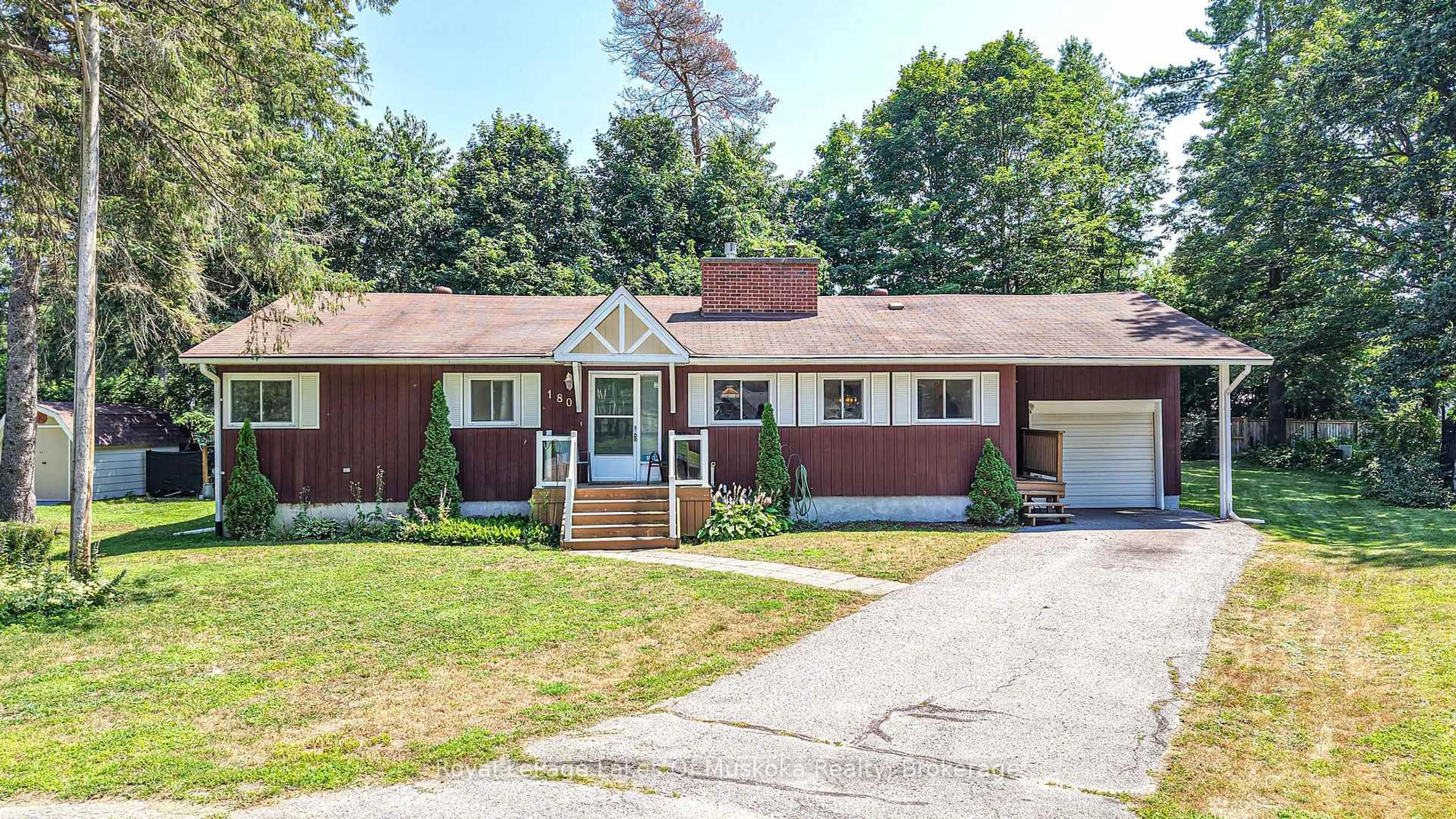 Unknown for 180 Lofty Pines Cres, Gravenhurst Ontario P1P 1M6