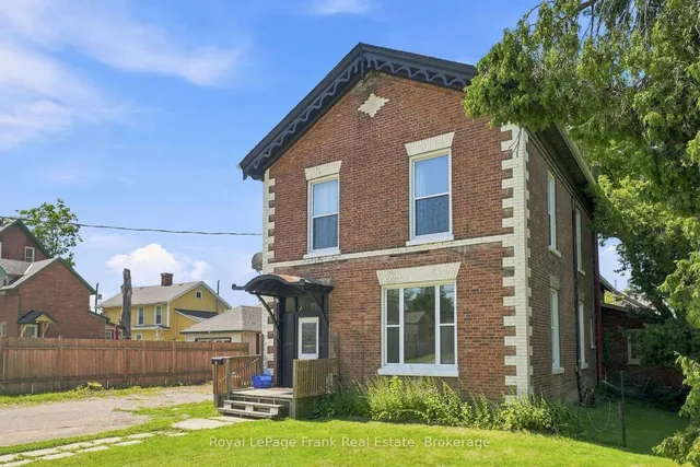 25 Mill St, Kawartha Lakes 2