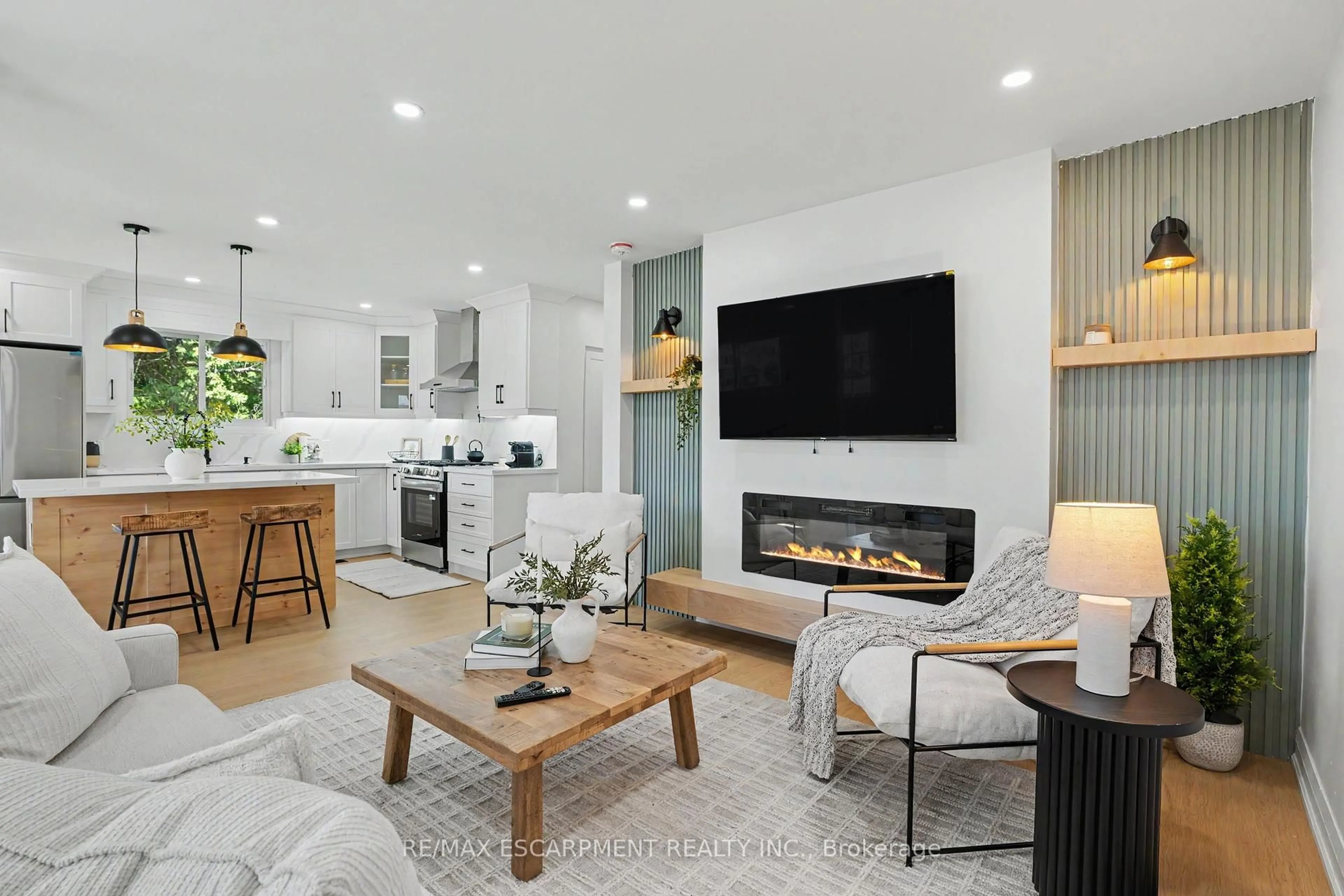 Open concept kitchen, unknown for 311 East 14th St, Hamilton Ontario L9A 4C1