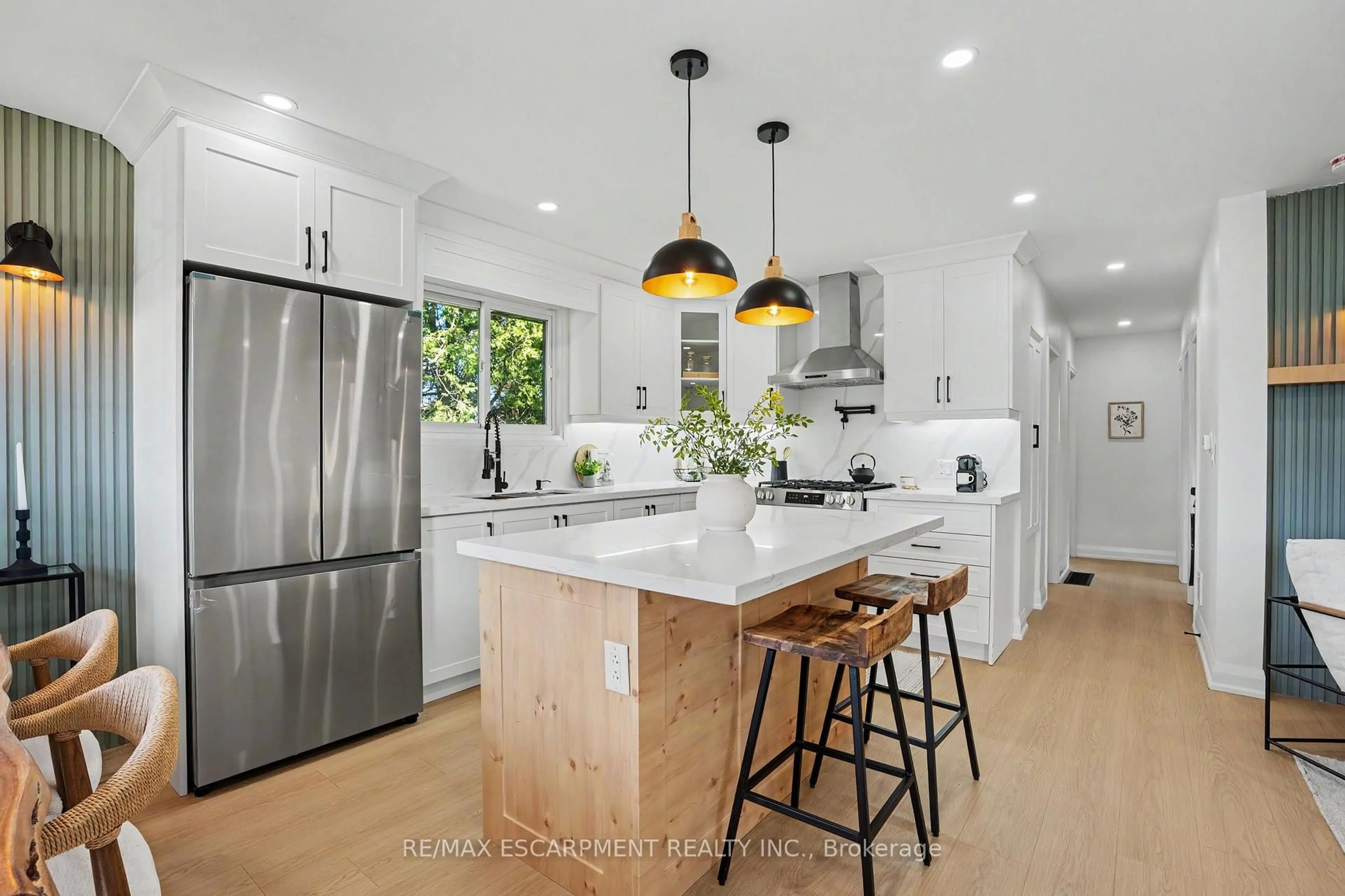 Open concept kitchen, unknown for 311 East 14th St, Hamilton Ontario L9A 4C1