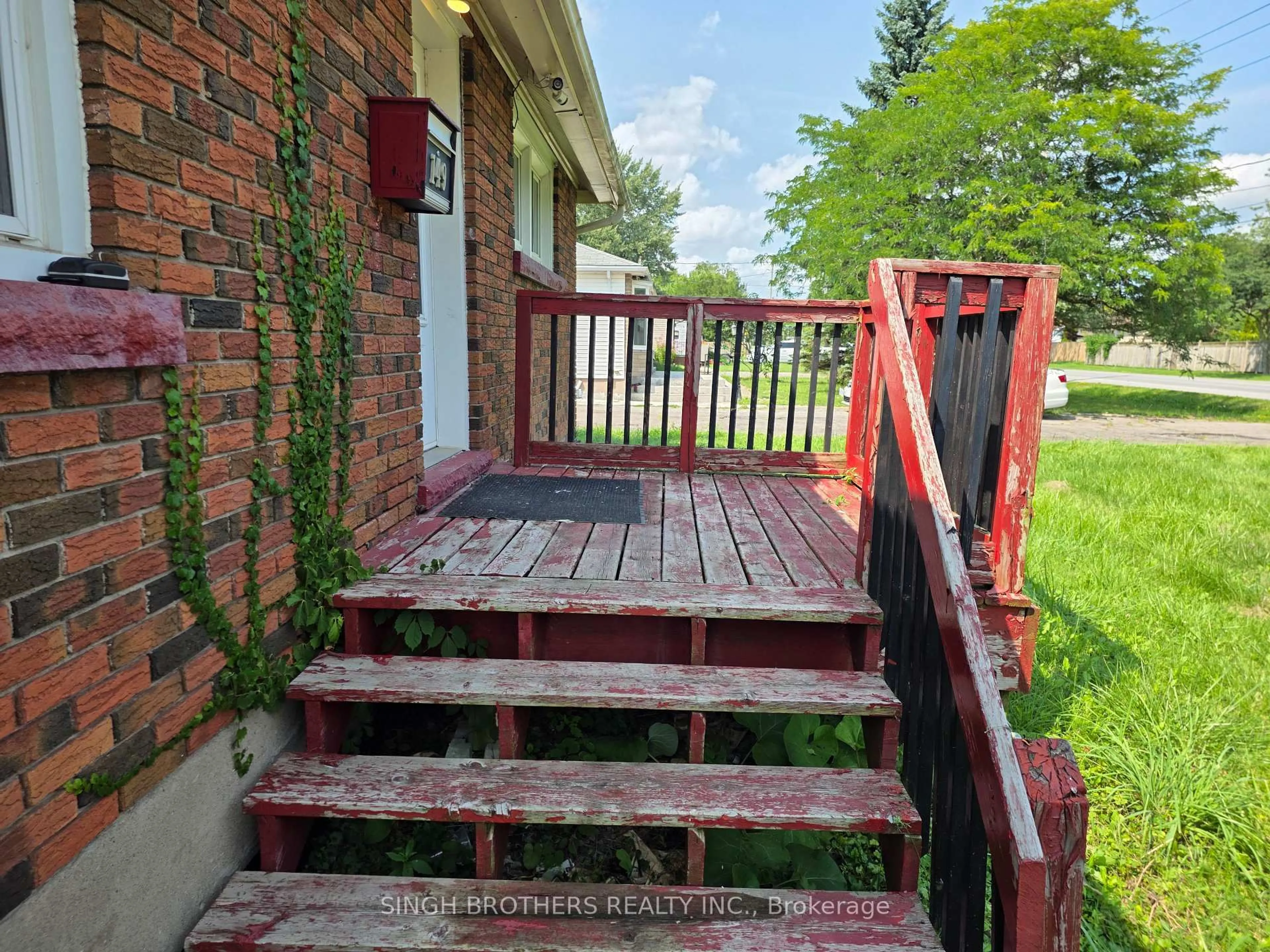 Unknown for 149 Rice Rd, Welland Ontario L3C 2V7
